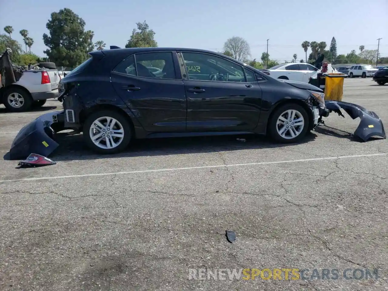 9 Photograph of a damaged car JTND4RBE2L3085036 TOYOTA COROLLA 2020