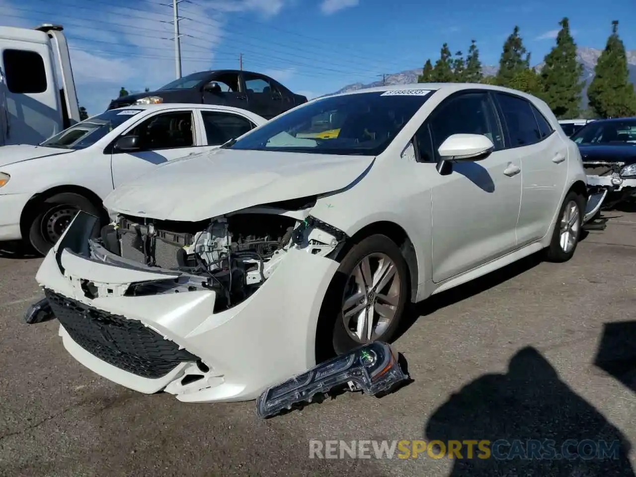 1 Photograph of a damaged car JTND4RBE2L3086462 TOYOTA COROLLA 2020