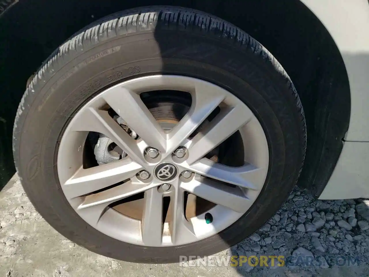 9 Photograph of a damaged car JTND4RBE2L3091953 TOYOTA COROLLA 2020