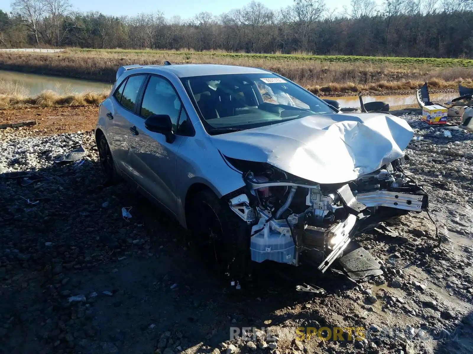 1 Photograph of a damaged car JTND4RBE2L3092035 TOYOTA COROLLA 2020