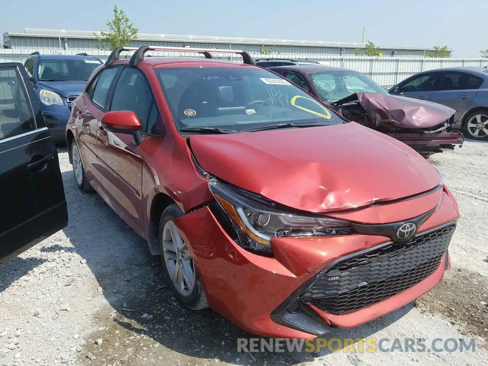 1 Photograph of a damaged car JTND4RBE2L3095209 TOYOTA COROLLA 2020