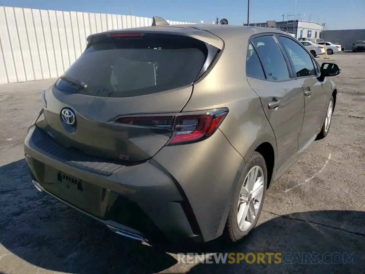 4 Photograph of a damaged car JTND4RBE2L3101493 TOYOTA COROLLA 2020