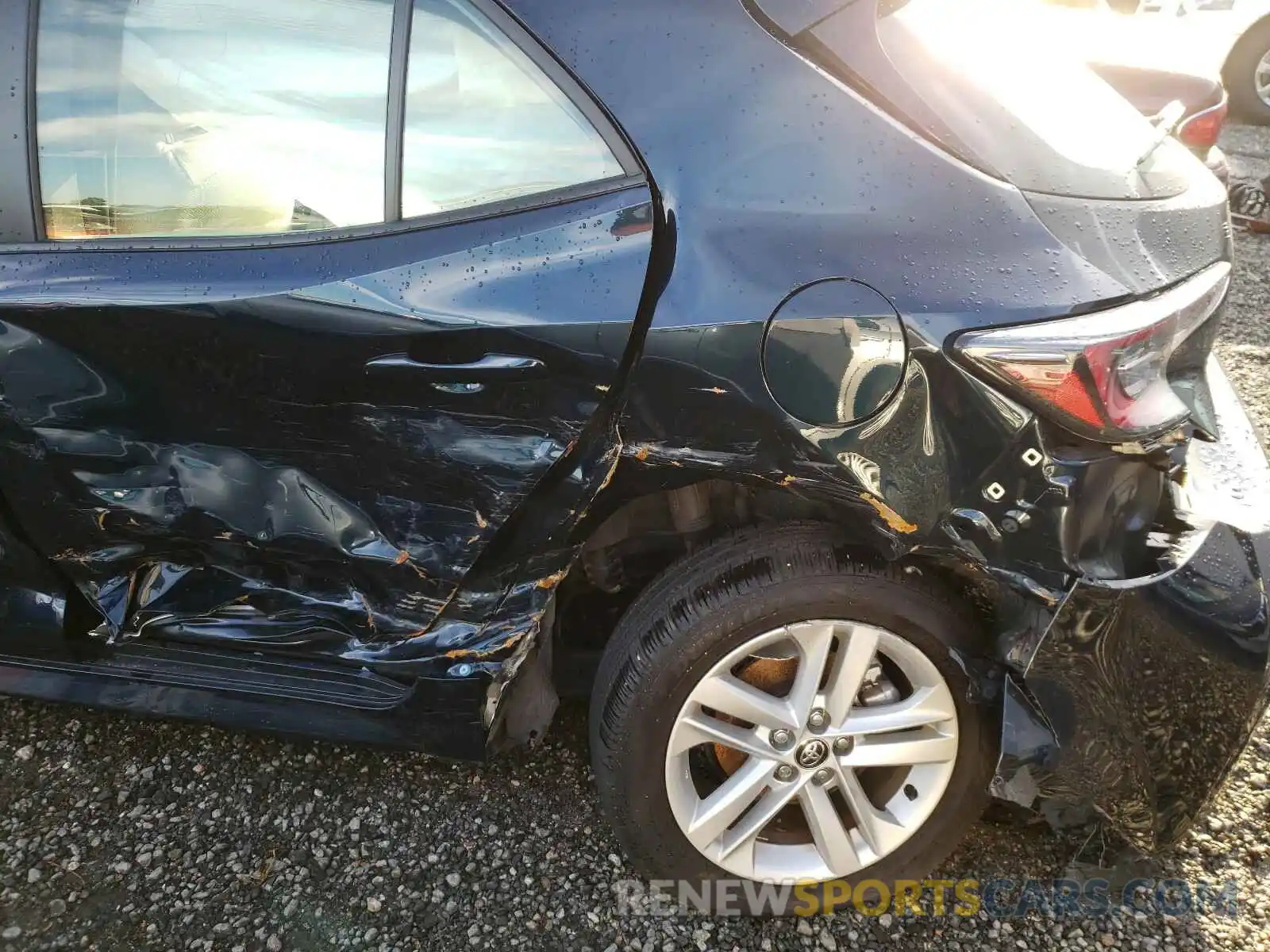 9 Photograph of a damaged car JTND4RBE3L3077043 TOYOTA COROLLA 2020