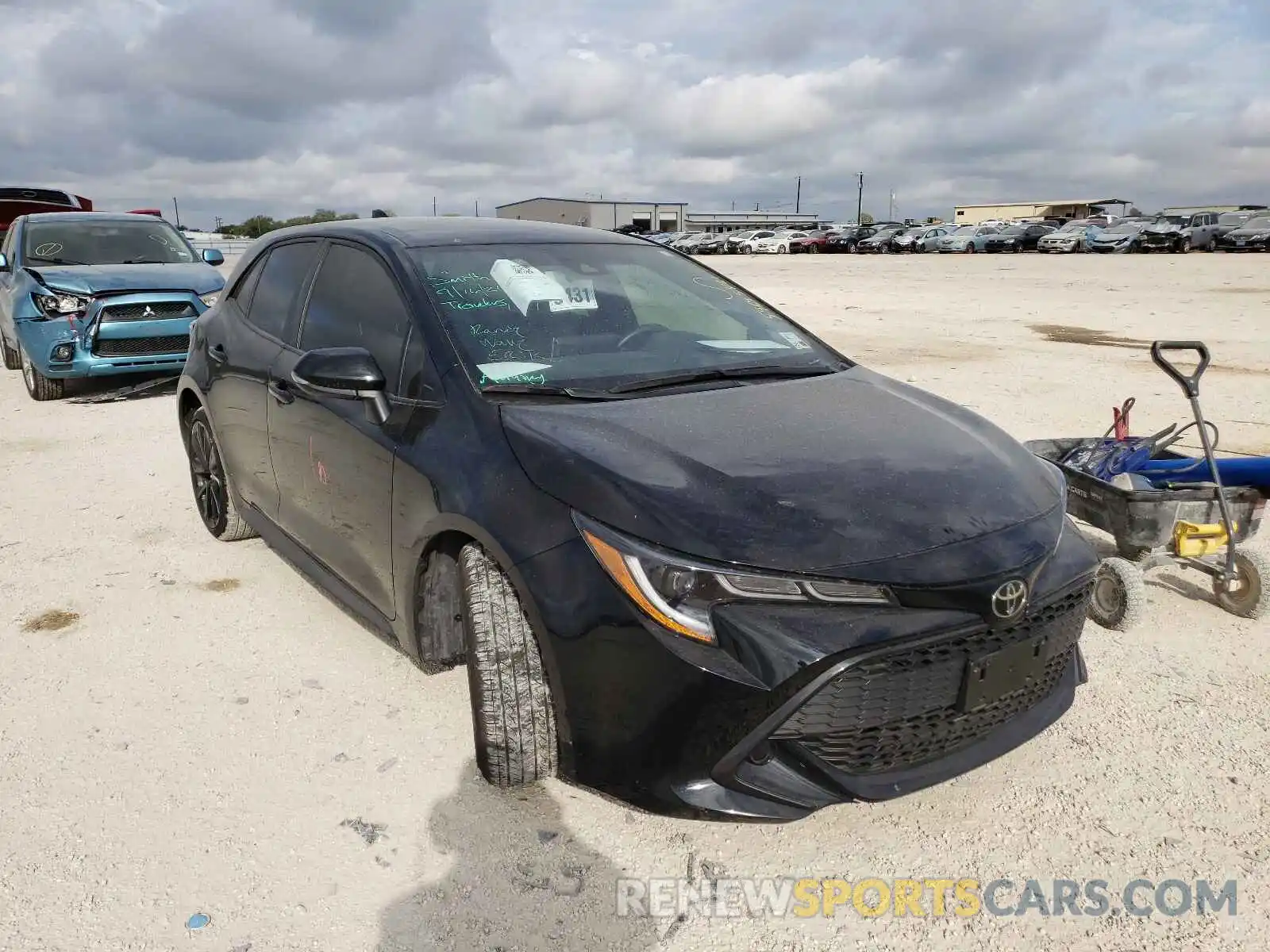 1 Photograph of a damaged car JTND4RBE3L3094246 TOYOTA COROLLA 2020