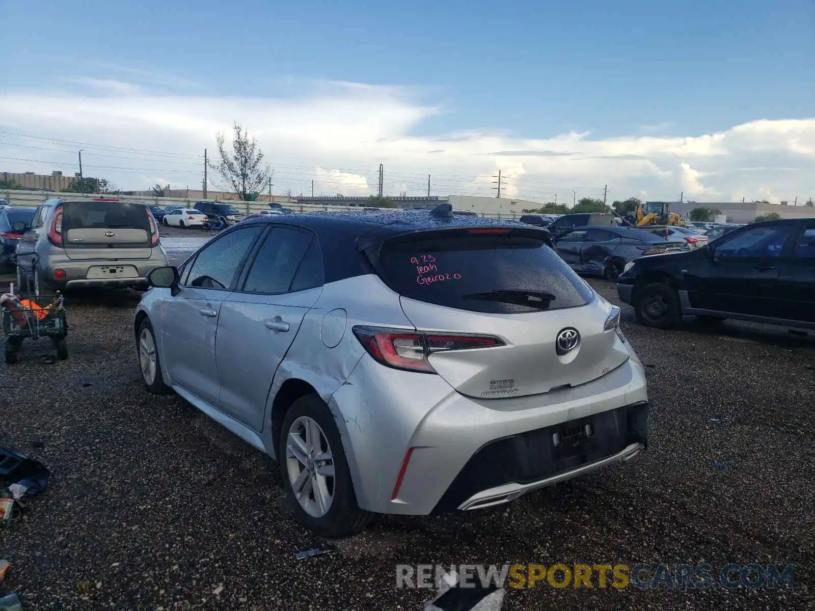 3 Photograph of a damaged car JTND4RBE4L3075558 TOYOTA COROLLA 2020