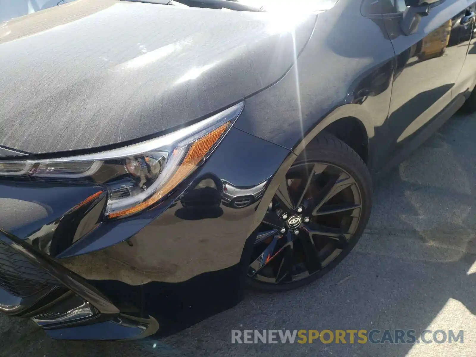 9 Photograph of a damaged car JTND4RBE4L3075916 TOYOTA COROLLA 2020