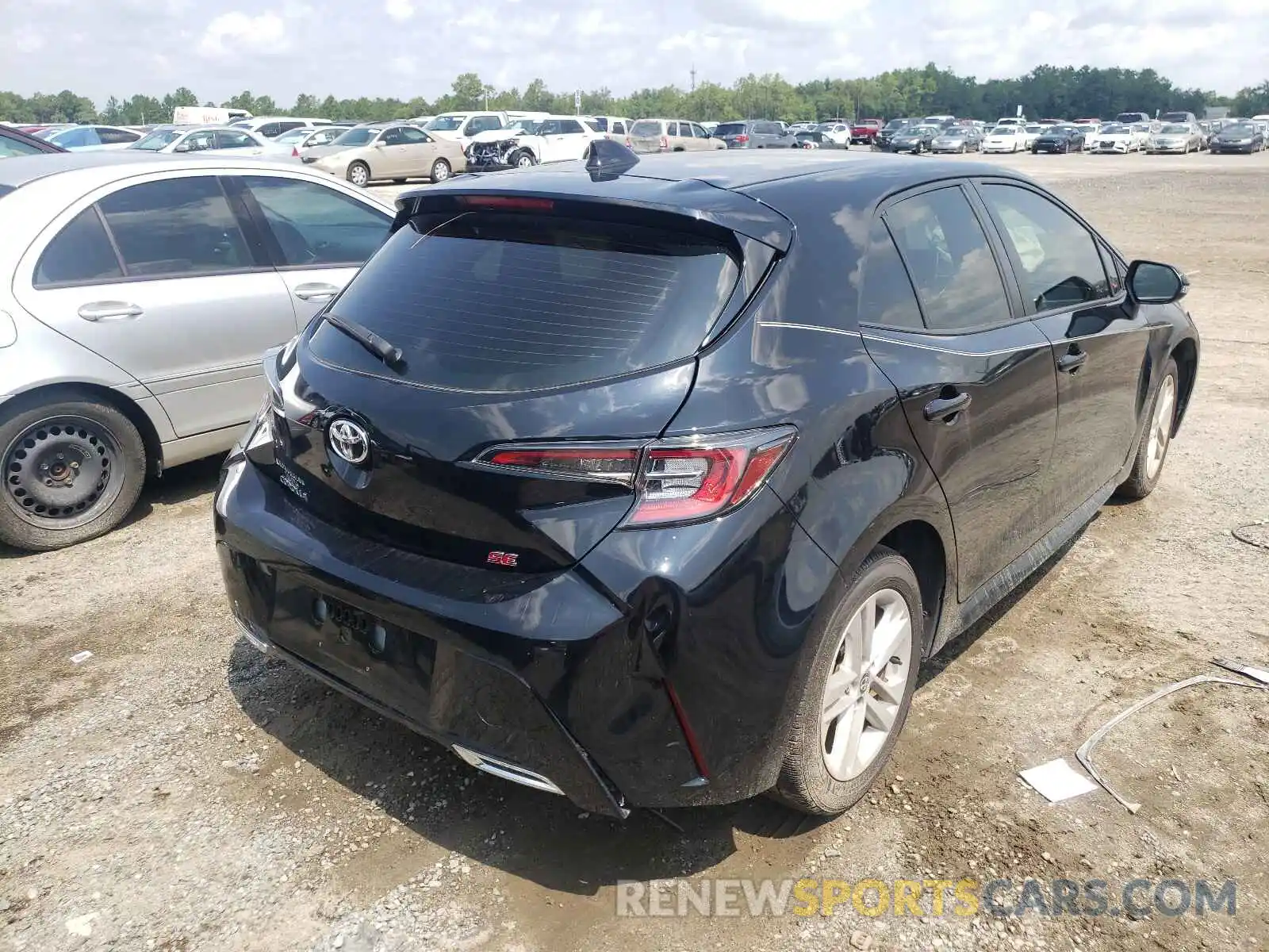 4 Photograph of a damaged car JTND4RBE4L3079996 TOYOTA COROLLA 2020