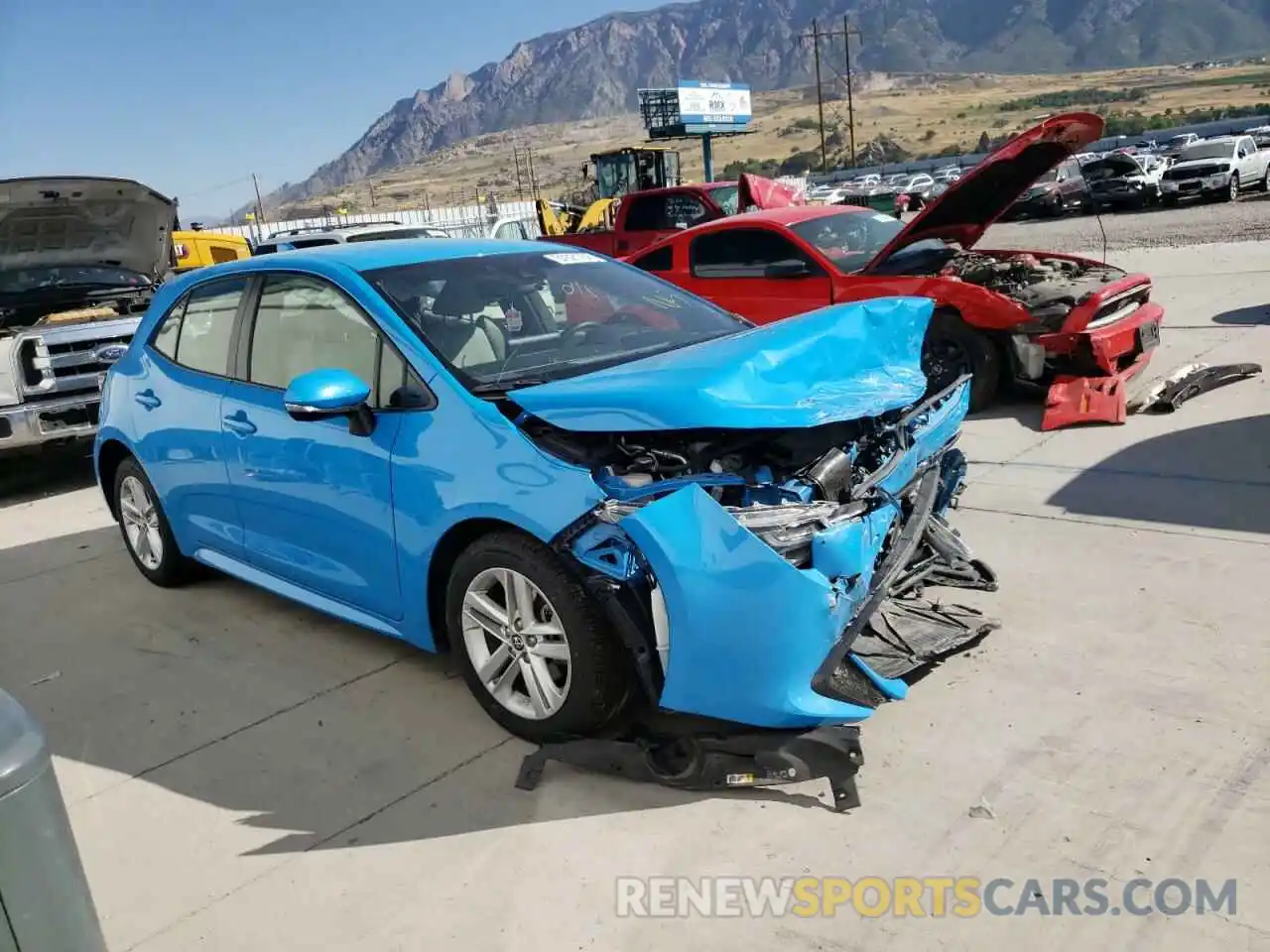 1 Photograph of a damaged car JTND4RBE4L3083224 TOYOTA COROLLA 2020