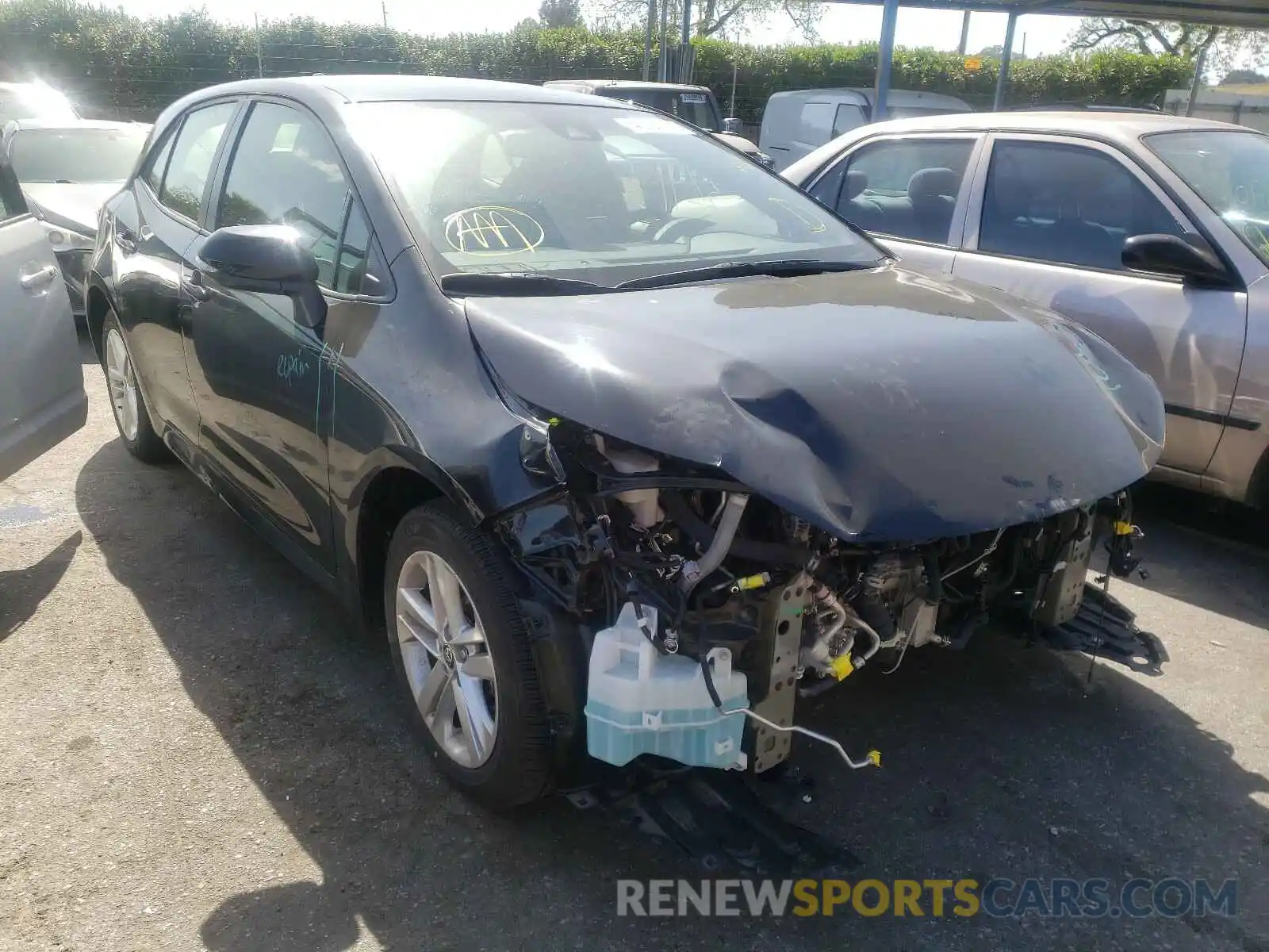 1 Photograph of a damaged car JTND4RBE4L3086821 TOYOTA COROLLA 2020