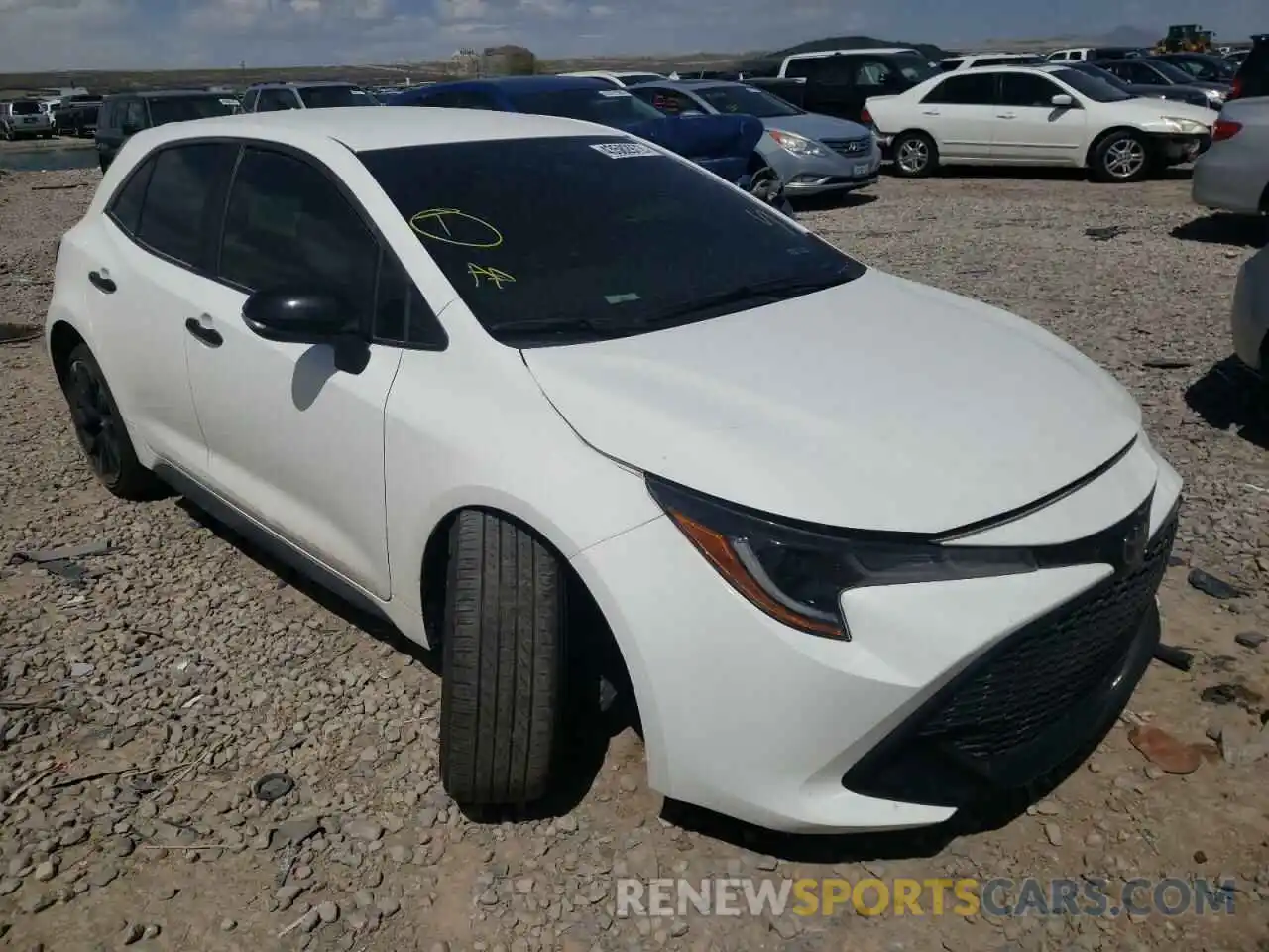 1 Photograph of a damaged car JTND4RBE4L3090299 TOYOTA COROLLA 2020