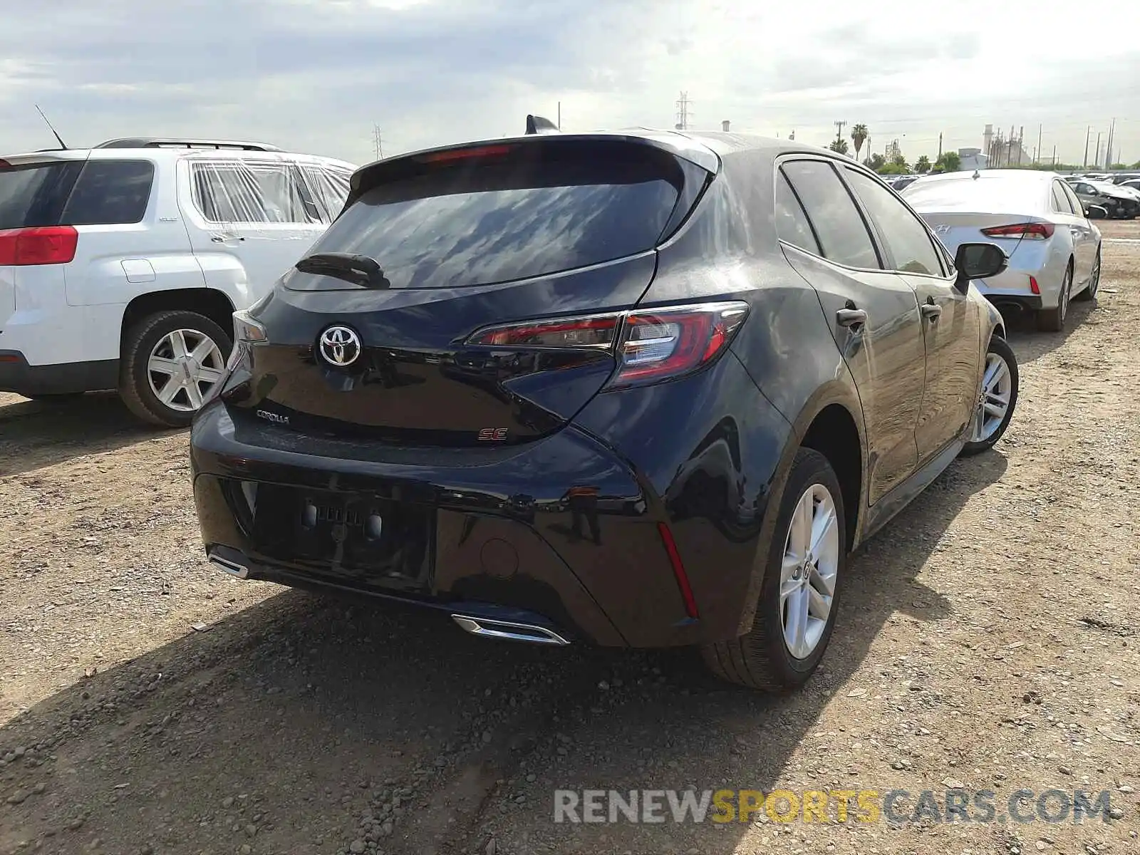 4 Photograph of a damaged car JTND4RBE4L3103262 TOYOTA COROLLA 2020