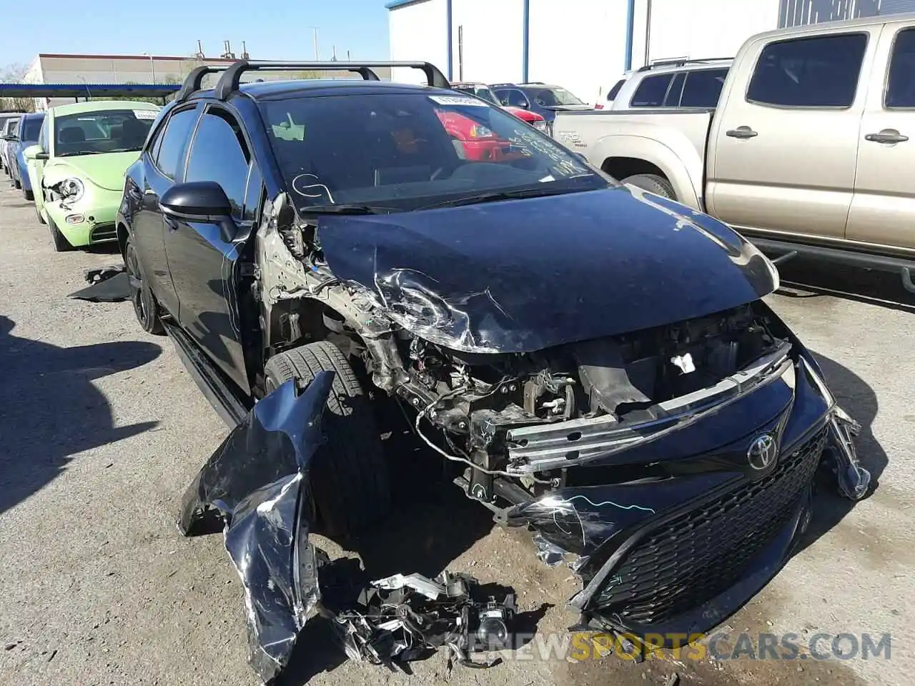 1 Photograph of a damaged car JTND4RBE5L3085273 TOYOTA COROLLA 2020