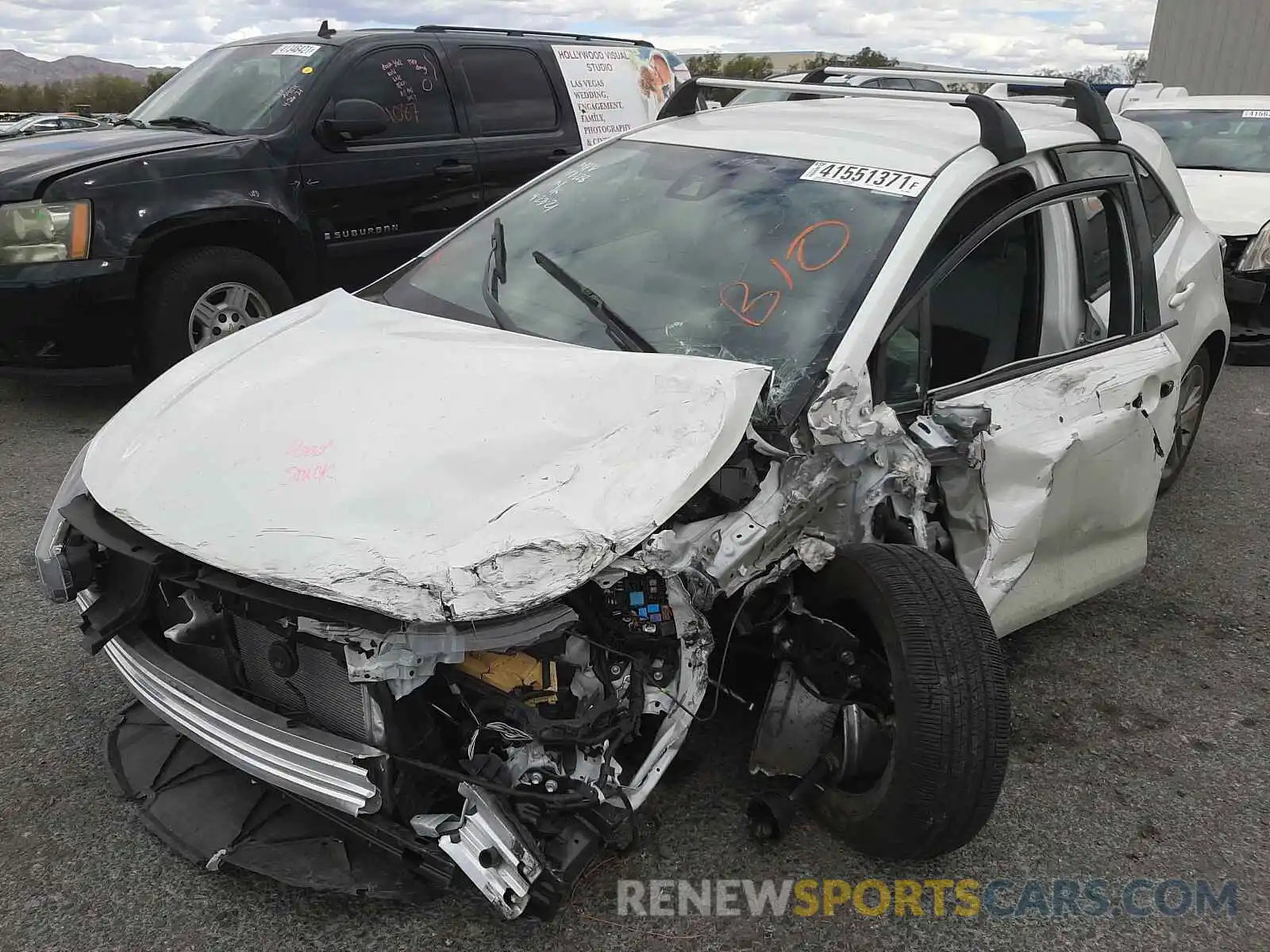 2 Photograph of a damaged car JTND4RBE5L3085810 TOYOTA COROLLA 2020