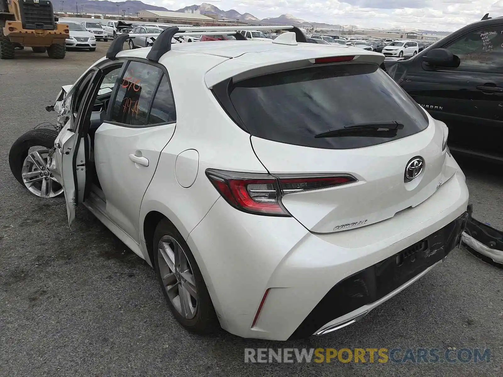 3 Photograph of a damaged car JTND4RBE5L3085810 TOYOTA COROLLA 2020