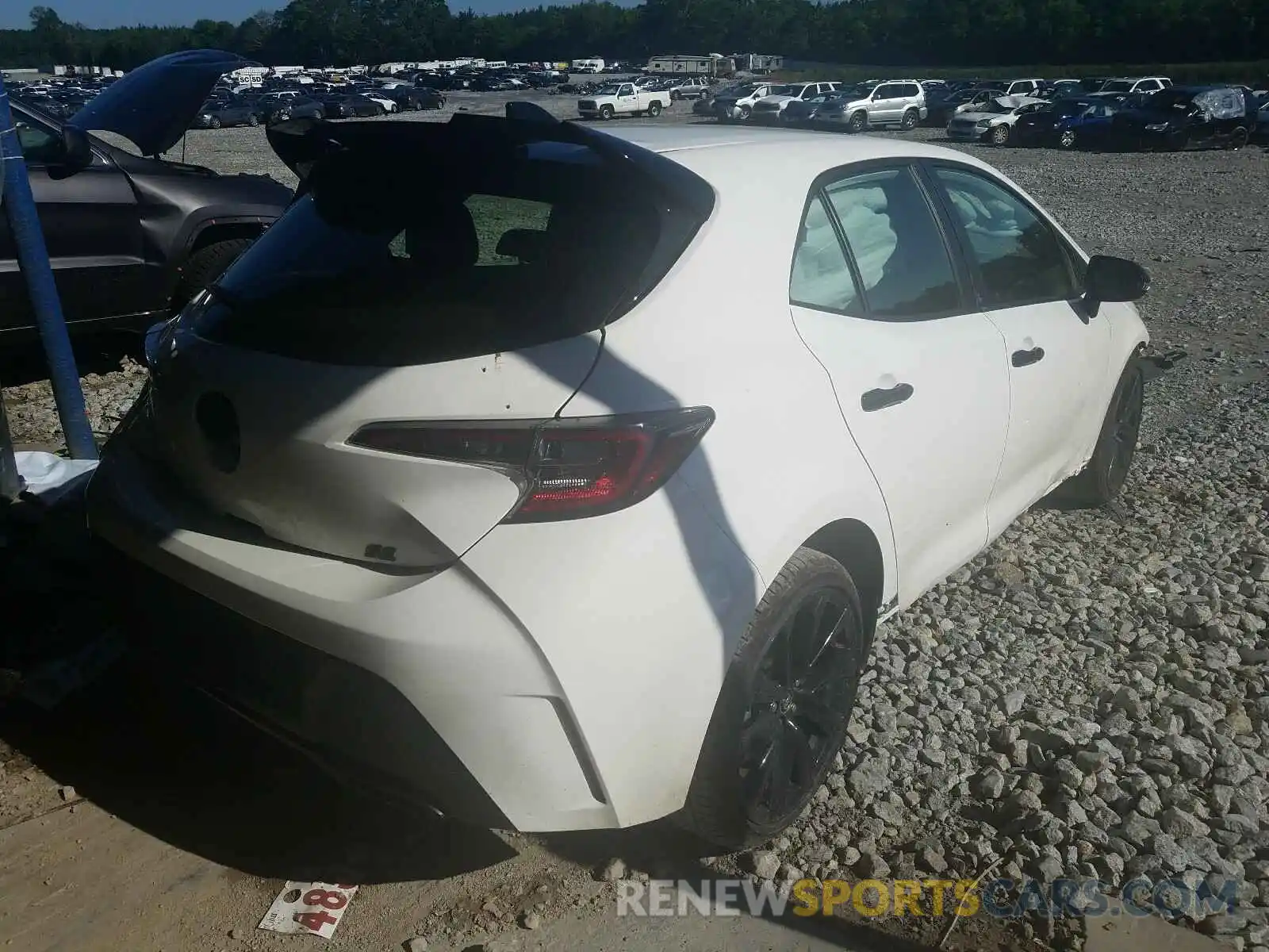 4 Photograph of a damaged car JTND4RBE5L3094118 TOYOTA COROLLA 2020