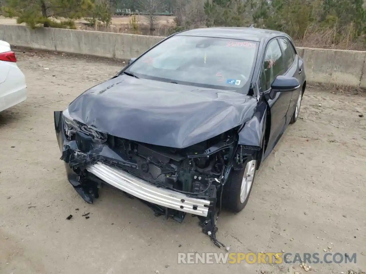 2 Photograph of a damaged car JTND4RBE6L3075982 TOYOTA COROLLA 2020