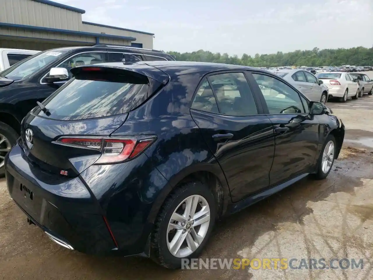 4 Photograph of a damaged car JTND4RBE6L3088280 TOYOTA COROLLA 2020