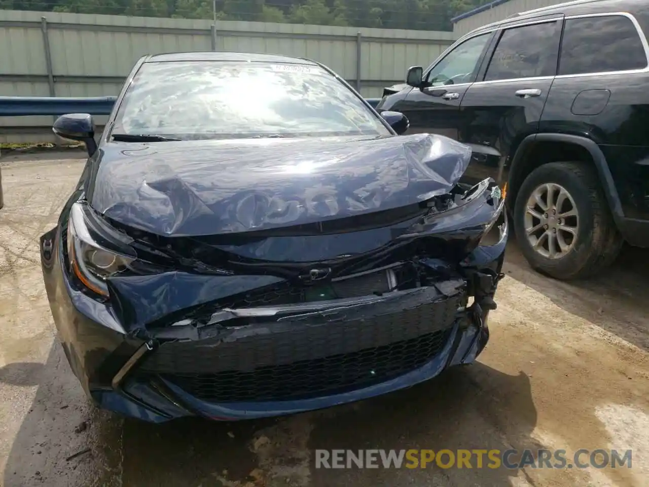 9 Photograph of a damaged car JTND4RBE6L3088280 TOYOTA COROLLA 2020