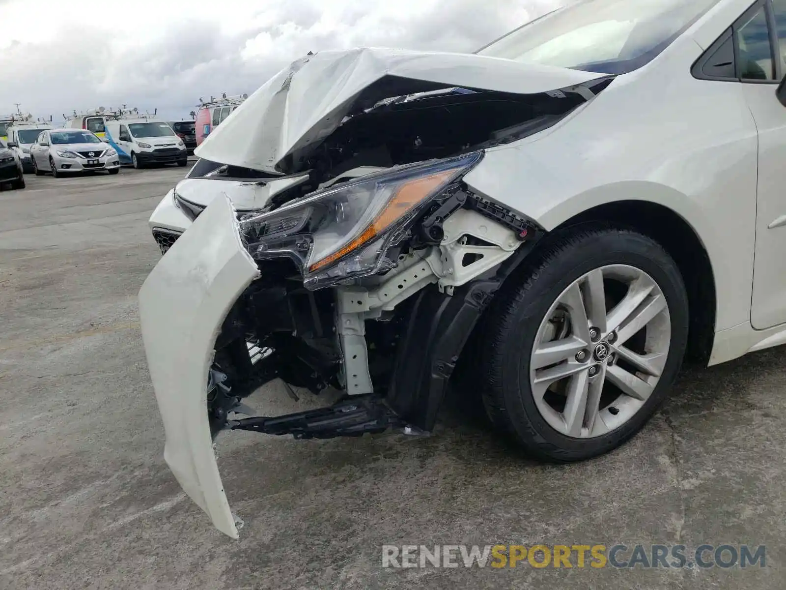 9 Photograph of a damaged car JTND4RBE6L3094029 TOYOTA COROLLA 2020