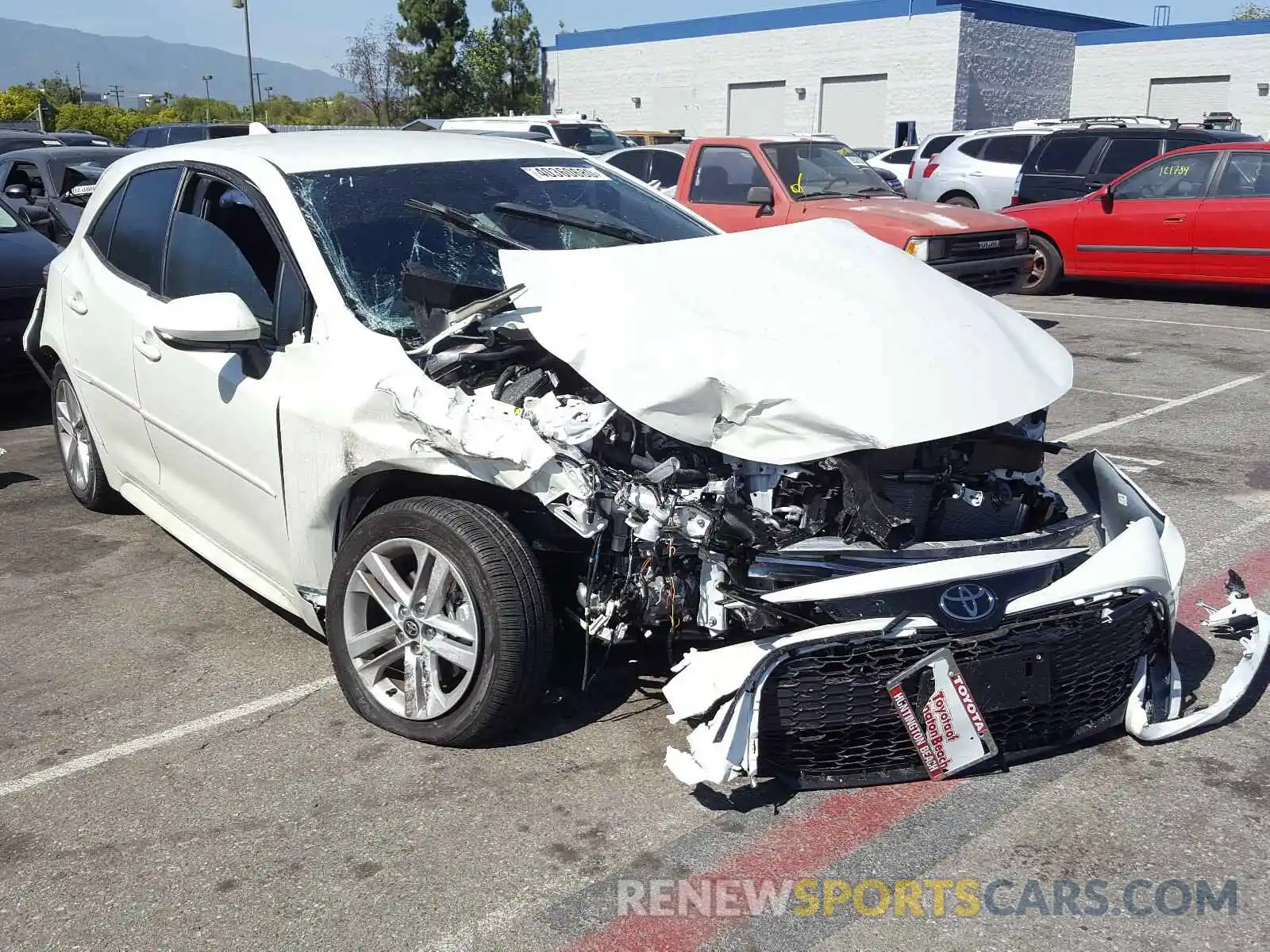 1 Photograph of a damaged car JTND4RBE7L3095139 TOYOTA COROLLA 2020