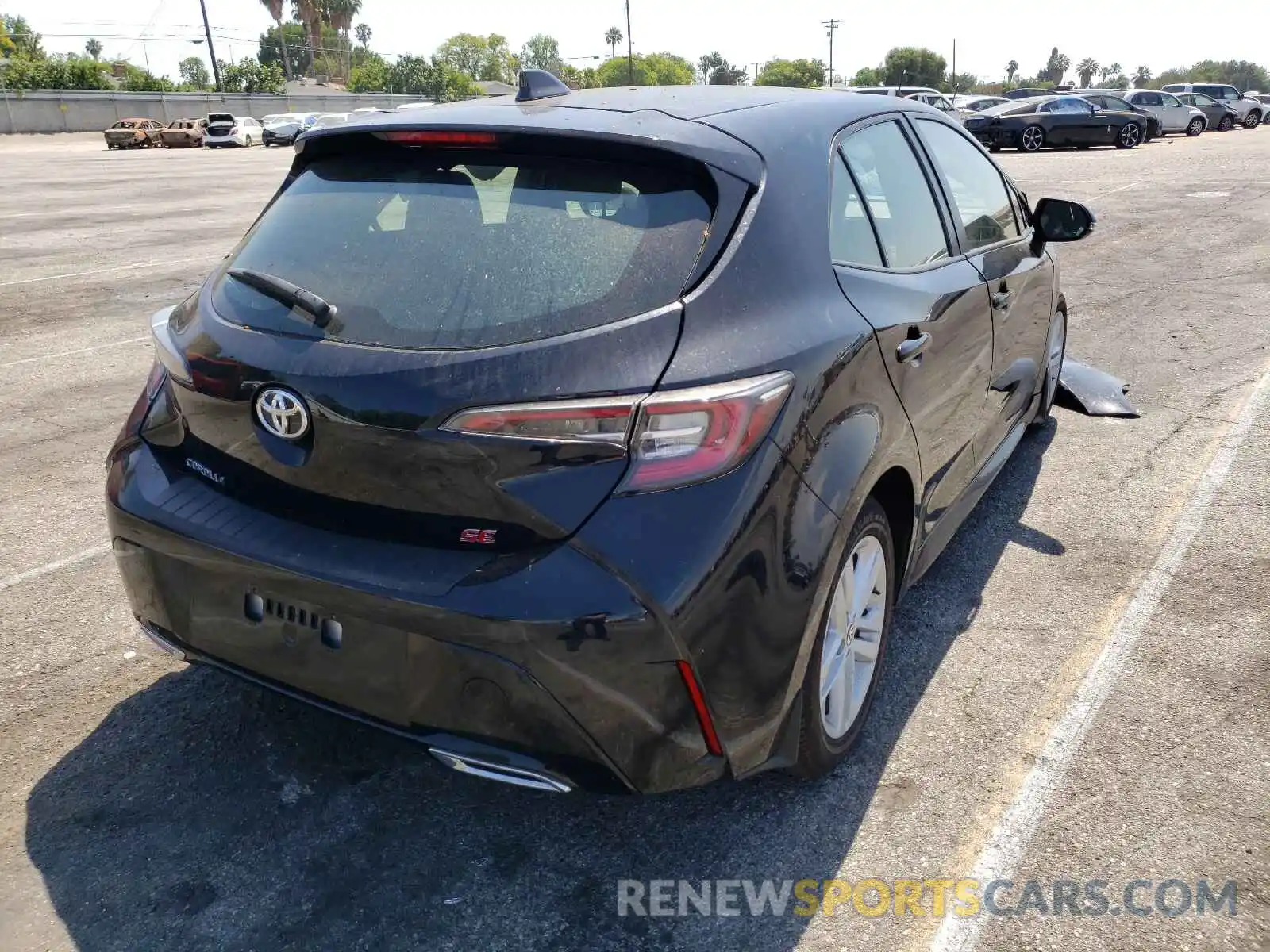 4 Photograph of a damaged car JTND4RBE8L3089642 TOYOTA COROLLA 2020