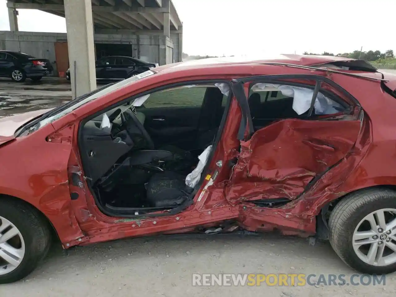 9 Photograph of a damaged car JTND4RBE8L3096056 TOYOTA COROLLA 2020