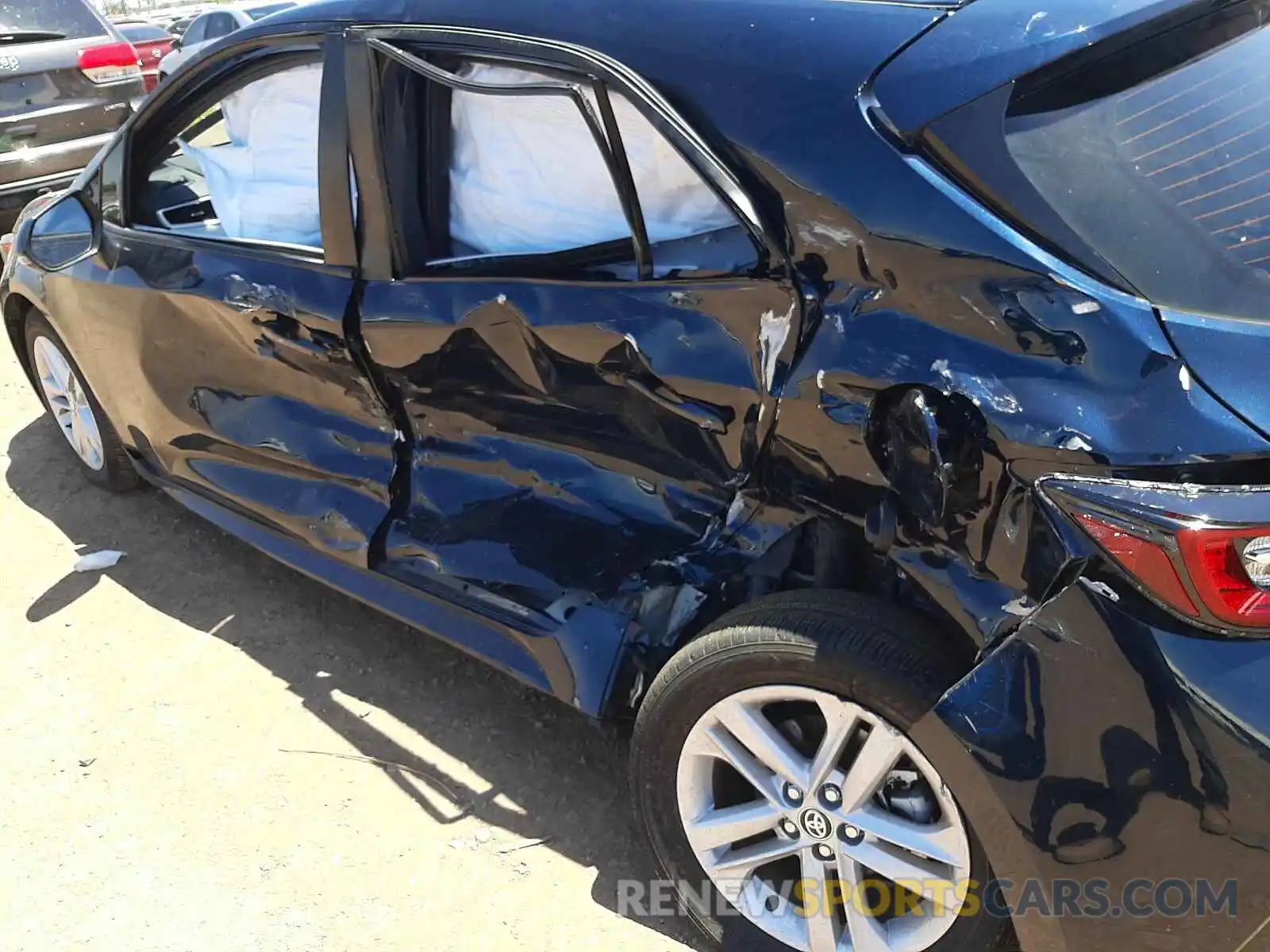 9 Photograph of a damaged car JTND4RBE8L3101188 TOYOTA COROLLA 2020