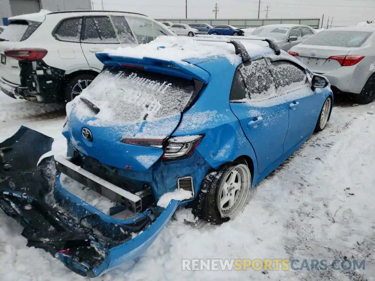 4 Photograph of a damaged car JTND4RBE9L3087270 TOYOTA COROLLA 2020