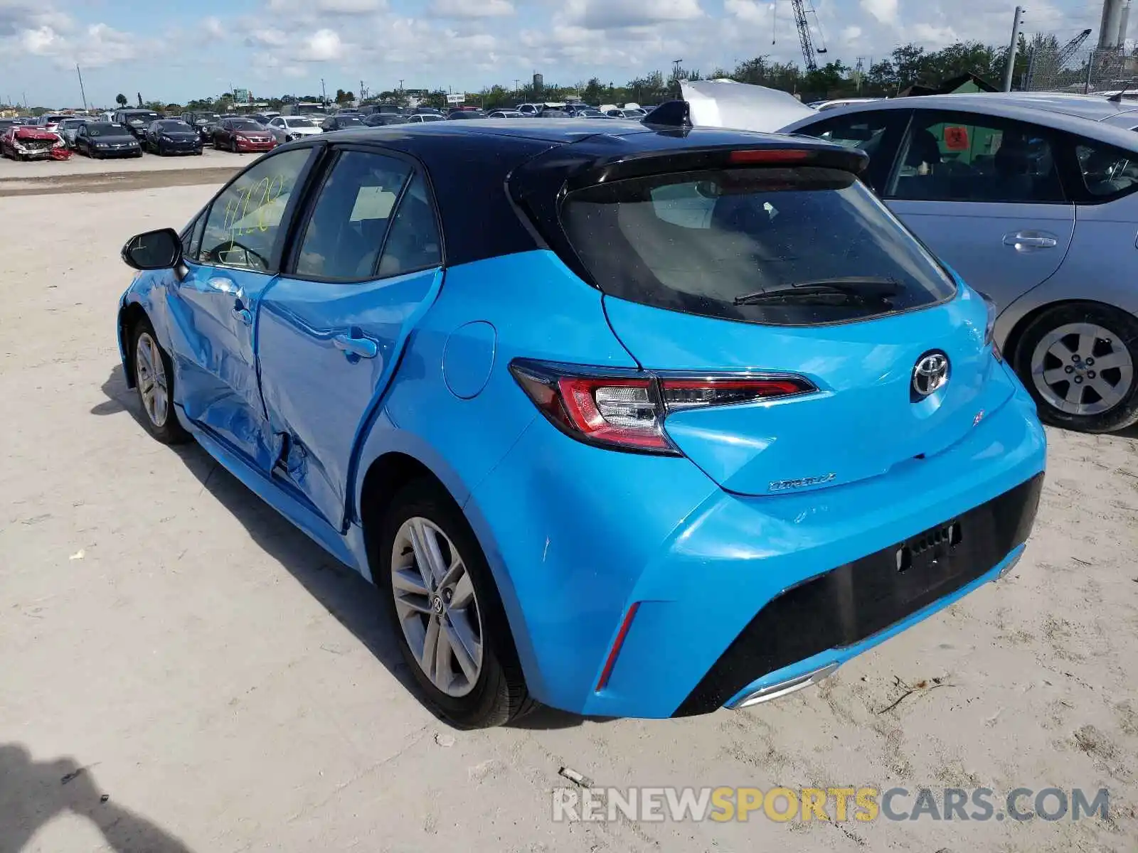 3 Photograph of a damaged car JTND4RBE9L3087916 TOYOTA COROLLA 2020