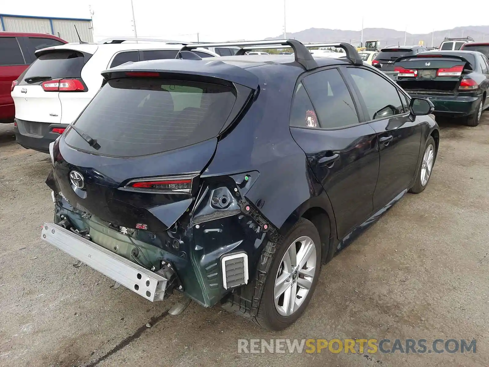 4 Photograph of a damaged car JTND4RBE9L3097586 TOYOTA COROLLA 2020