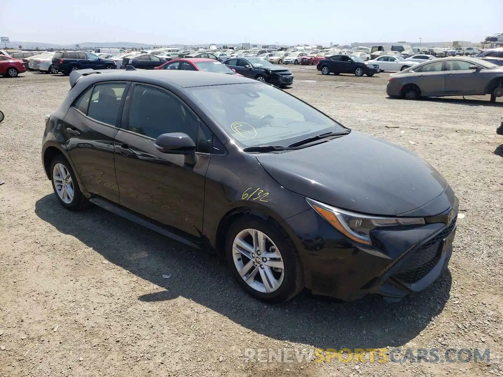 1 Photograph of a damaged car JTND4RBE9L3098155 TOYOTA COROLLA 2020