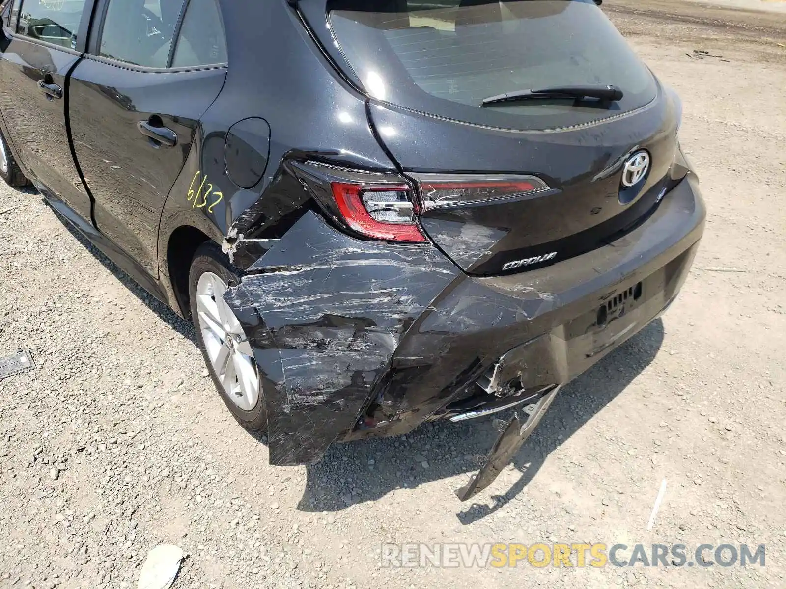 9 Photograph of a damaged car JTND4RBE9L3098155 TOYOTA COROLLA 2020