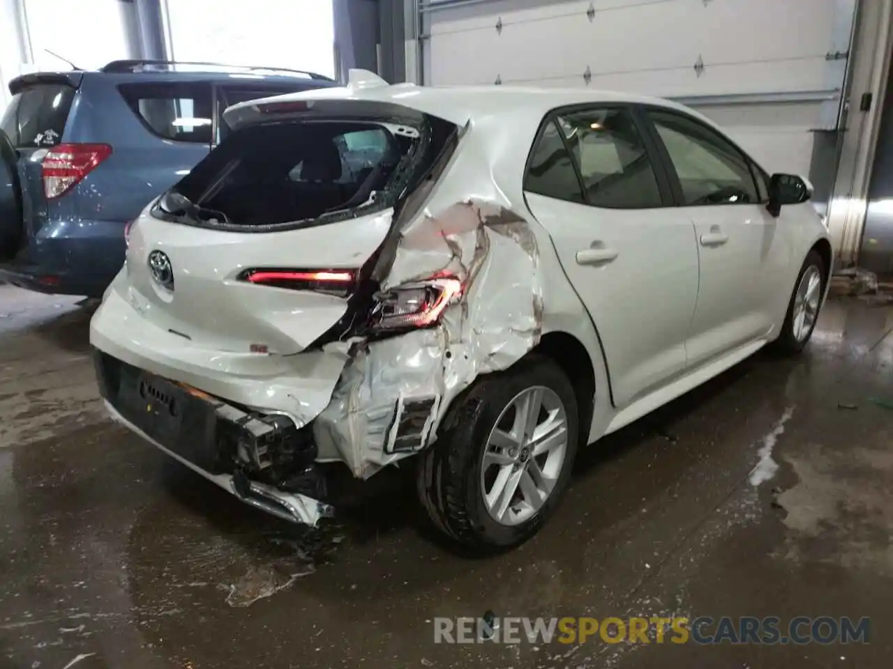 4 Photograph of a damaged car JTND4RBEXL3077444 TOYOTA COROLLA 2020