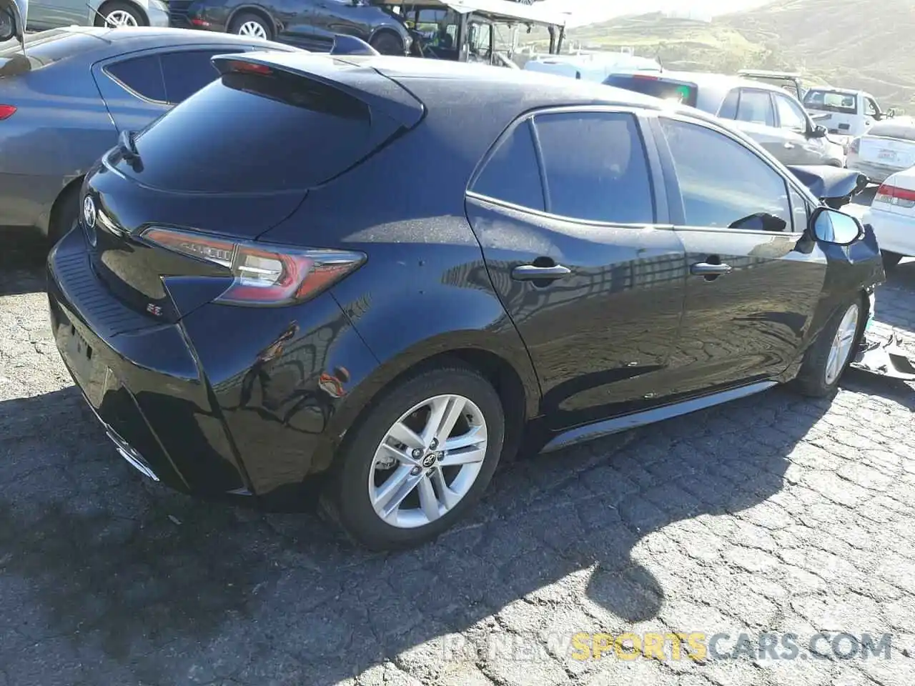 4 Photograph of a damaged car JTND4RBEXL3082787 TOYOTA COROLLA 2020