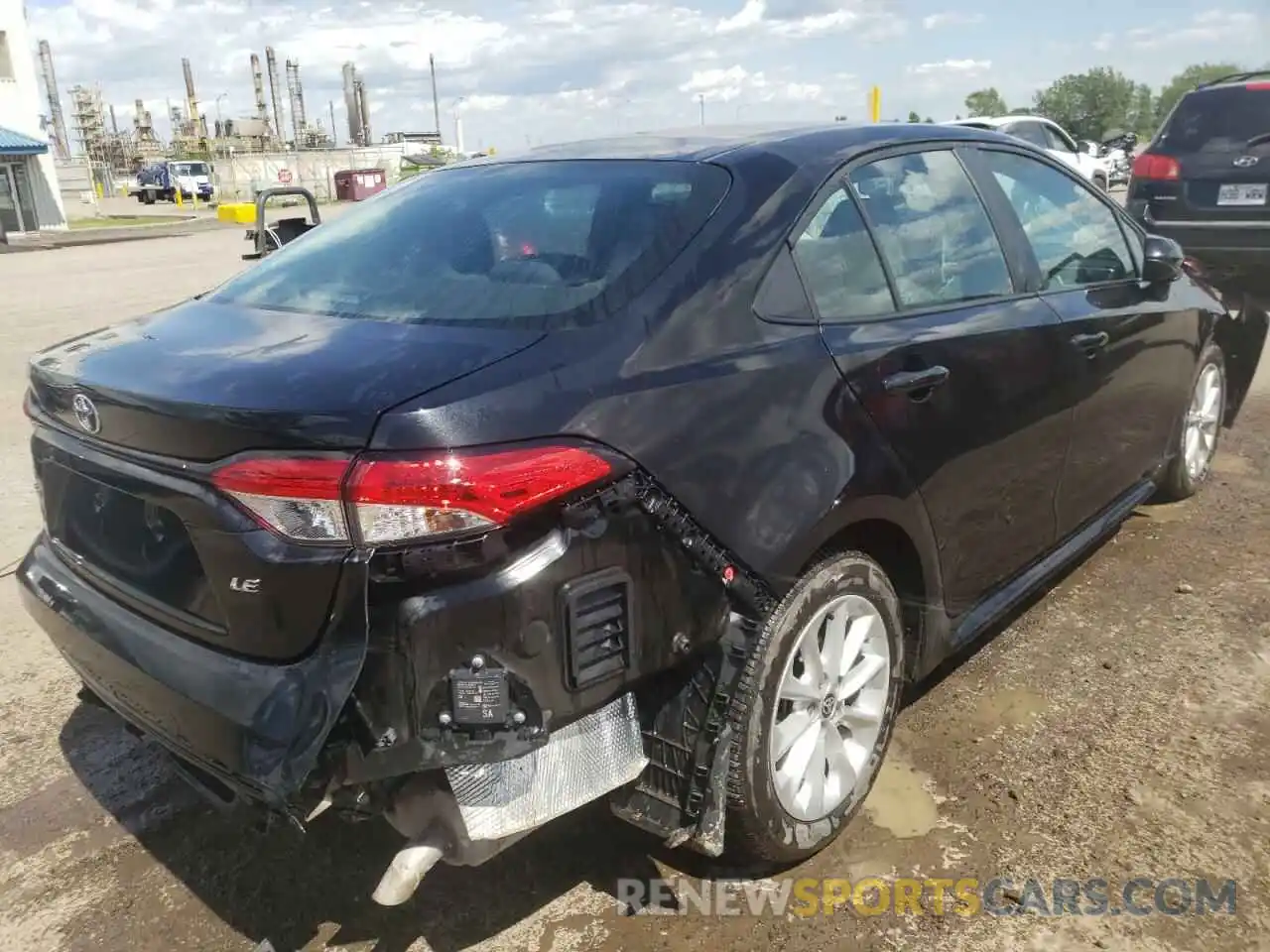 4 Photograph of a damaged car 5YFBPMBE0MP156751 TOYOTA COROLLA 2021