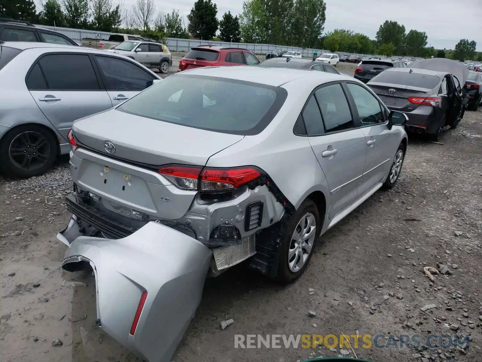 4 Photograph of a damaged car 5YFBPMBE2MP156296 TOYOTA COROLLA 2021