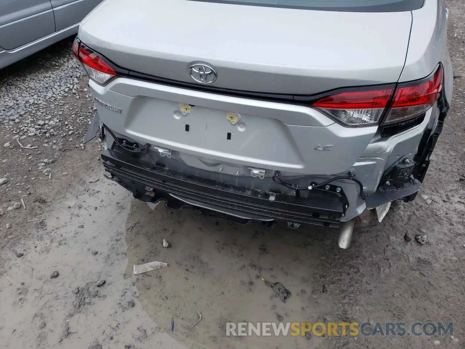 9 Photograph of a damaged car 5YFBPMBE2MP156296 TOYOTA COROLLA 2021