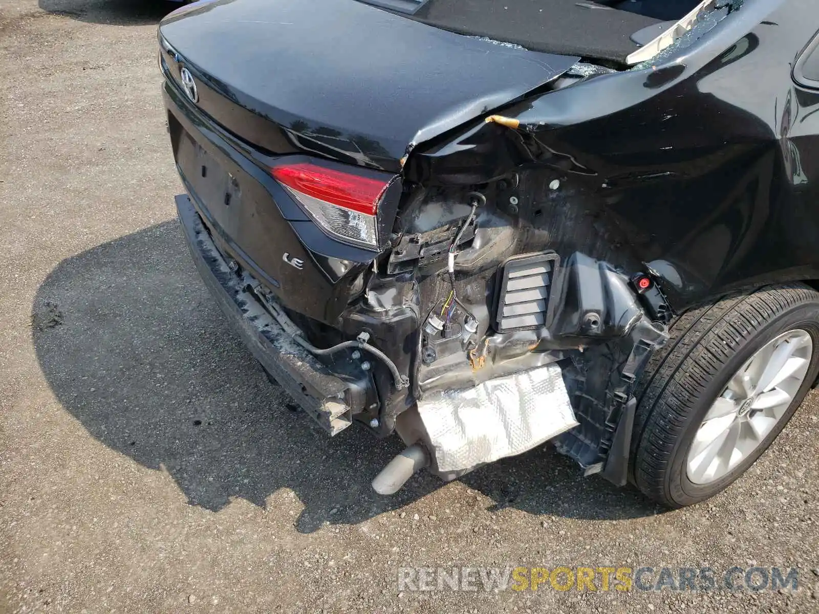 9 Photograph of a damaged car 5YFBPMBE4MP152895 TOYOTA COROLLA 2021