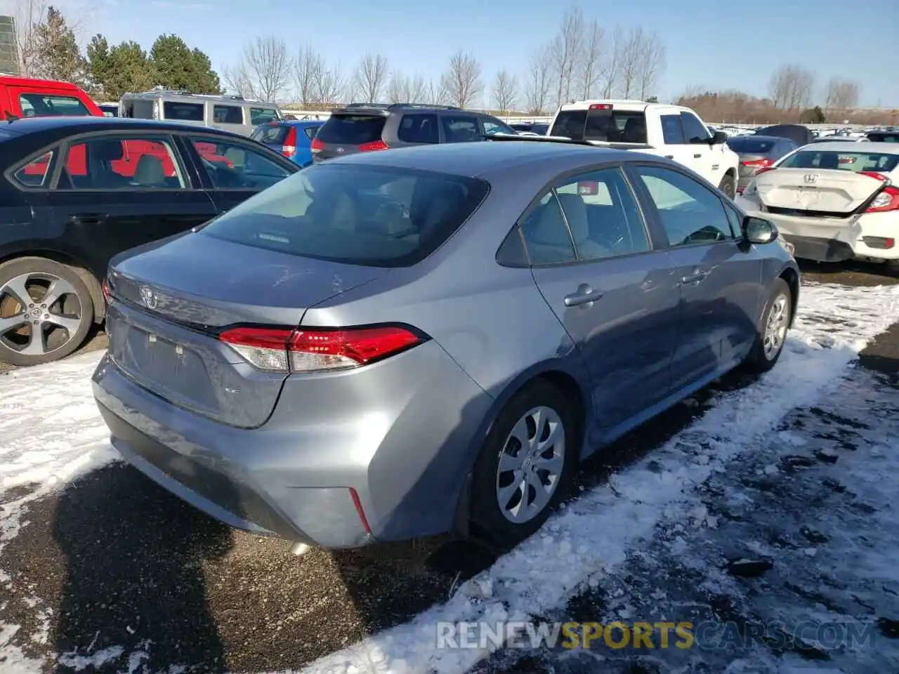 4 Photograph of a damaged car 5YFBPMBE6MP210697 TOYOTA COROLLA 2021