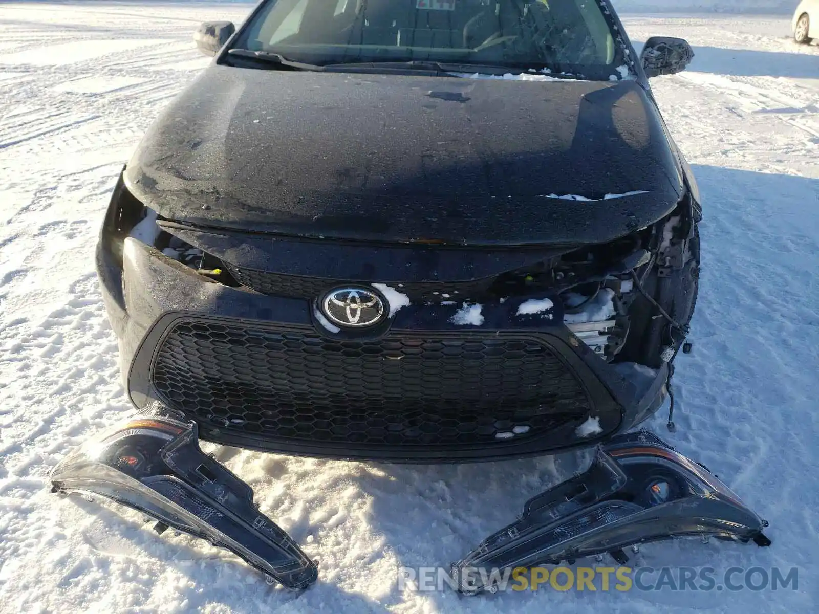 9 Photograph of a damaged car 5YFBPMBE7MP176933 TOYOTA COROLLA 2021