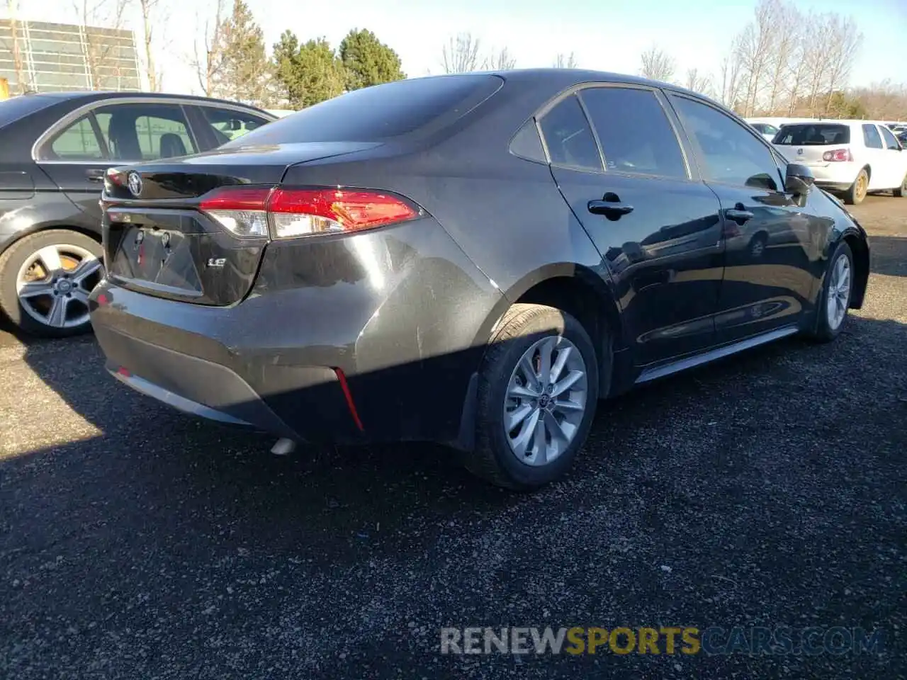 4 Photograph of a damaged car 5YFBPMBE7MP247712 TOYOTA COROLLA 2021