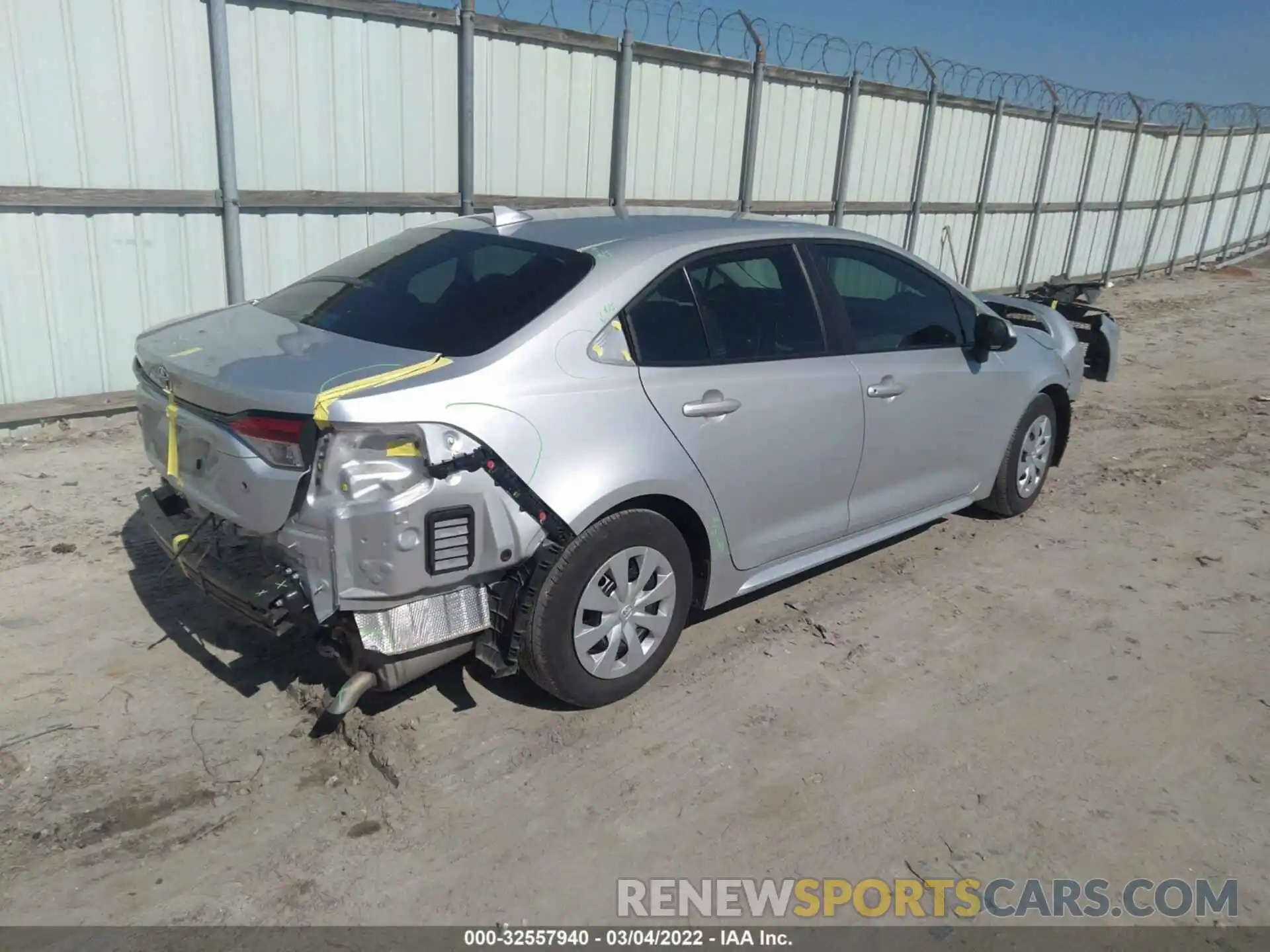 4 Photograph of a damaged car 5YFDPMAE1MP160026 TOYOTA COROLLA 2021