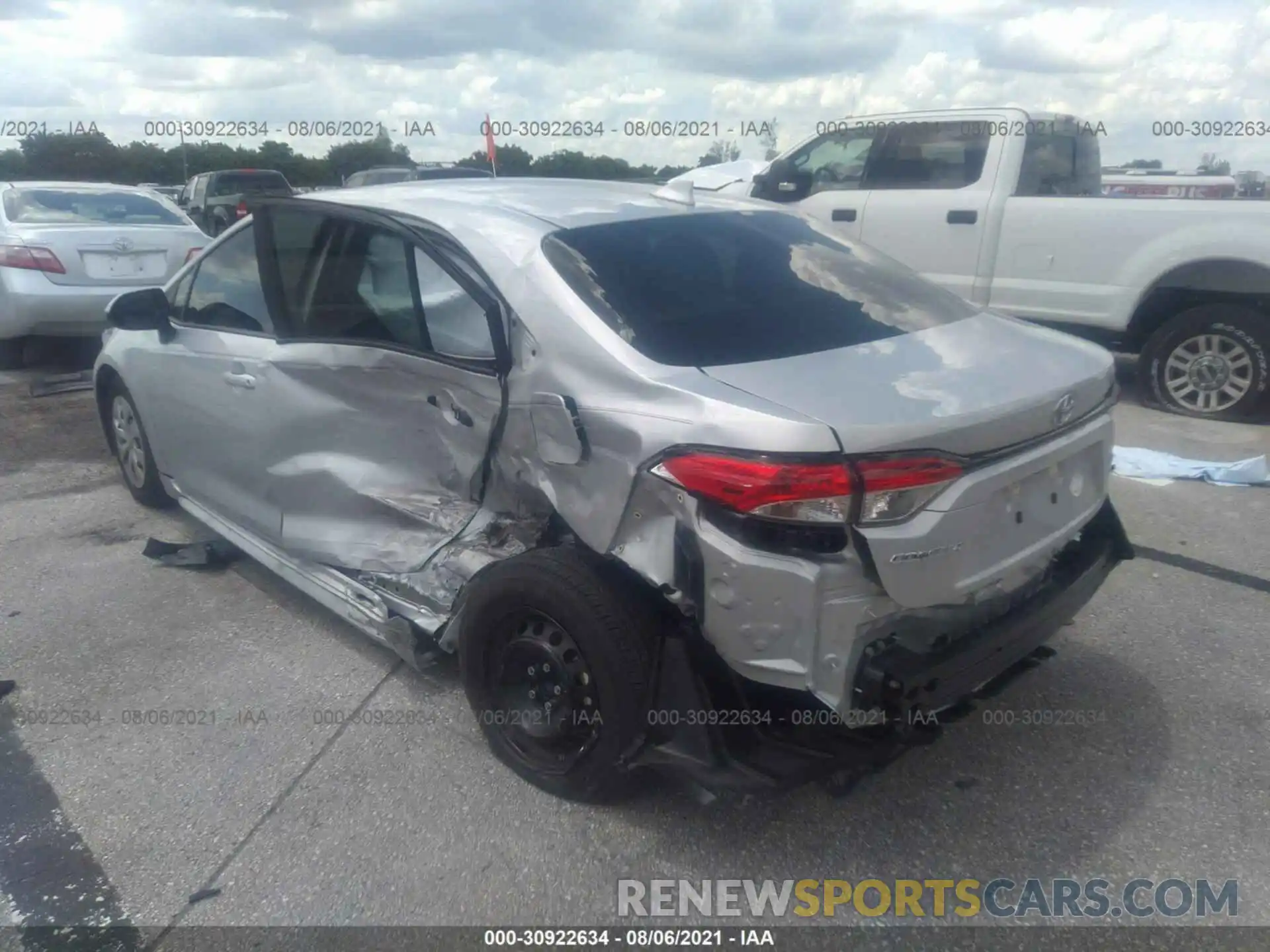 3 Photograph of a damaged car 5YFDPMAE1MP160480 TOYOTA COROLLA 2021