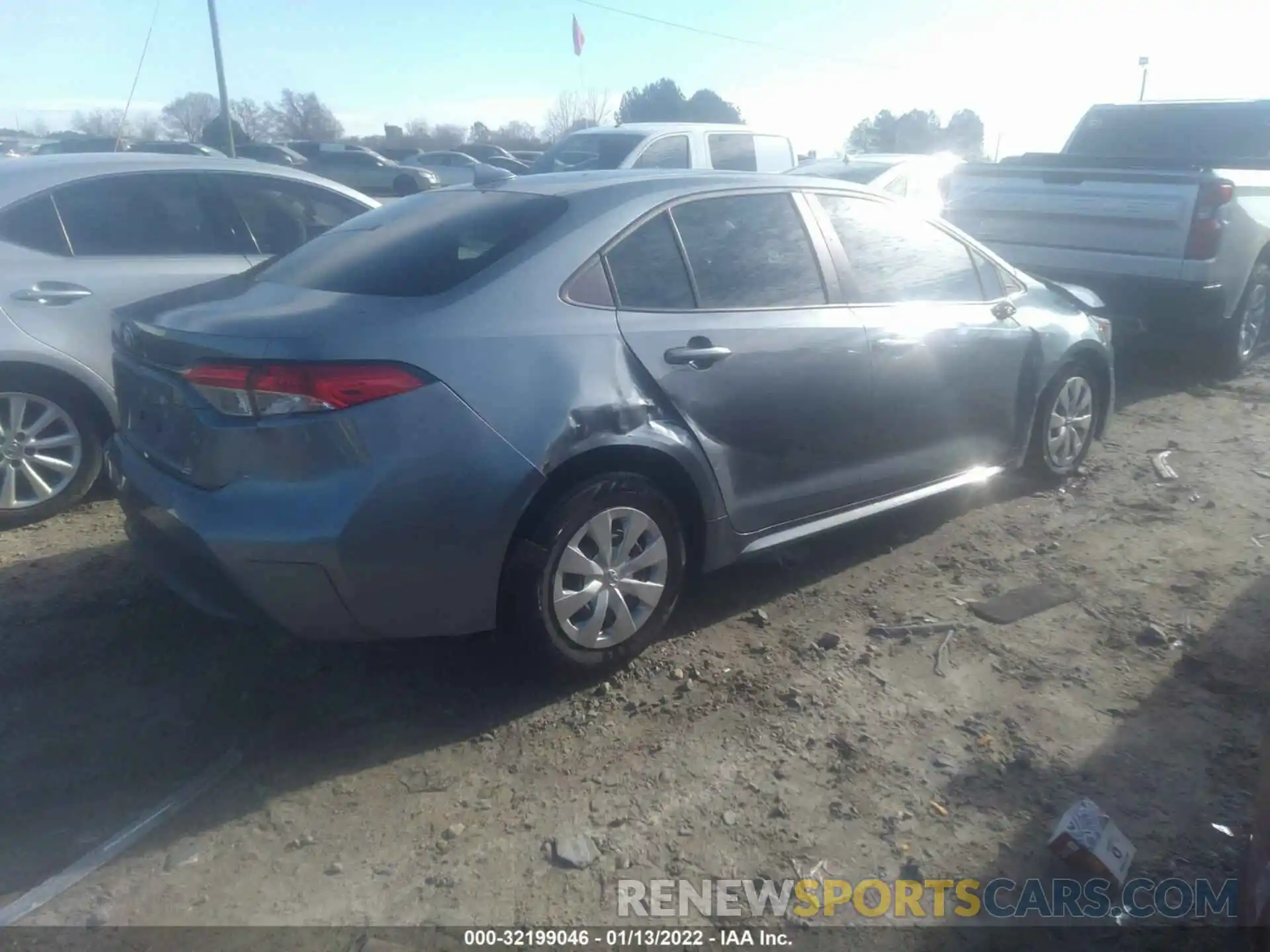 4 Photograph of a damaged car 5YFDPMAE2MP160049 TOYOTA COROLLA 2021