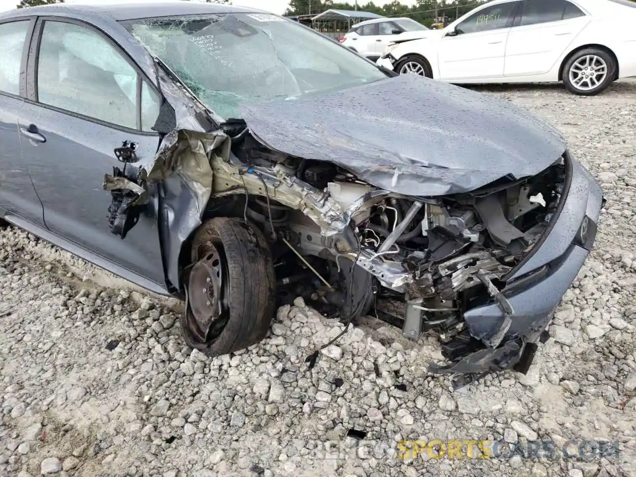 9 Photograph of a damaged car 5YFDPMAE3MP170833 TOYOTA COROLLA 2021