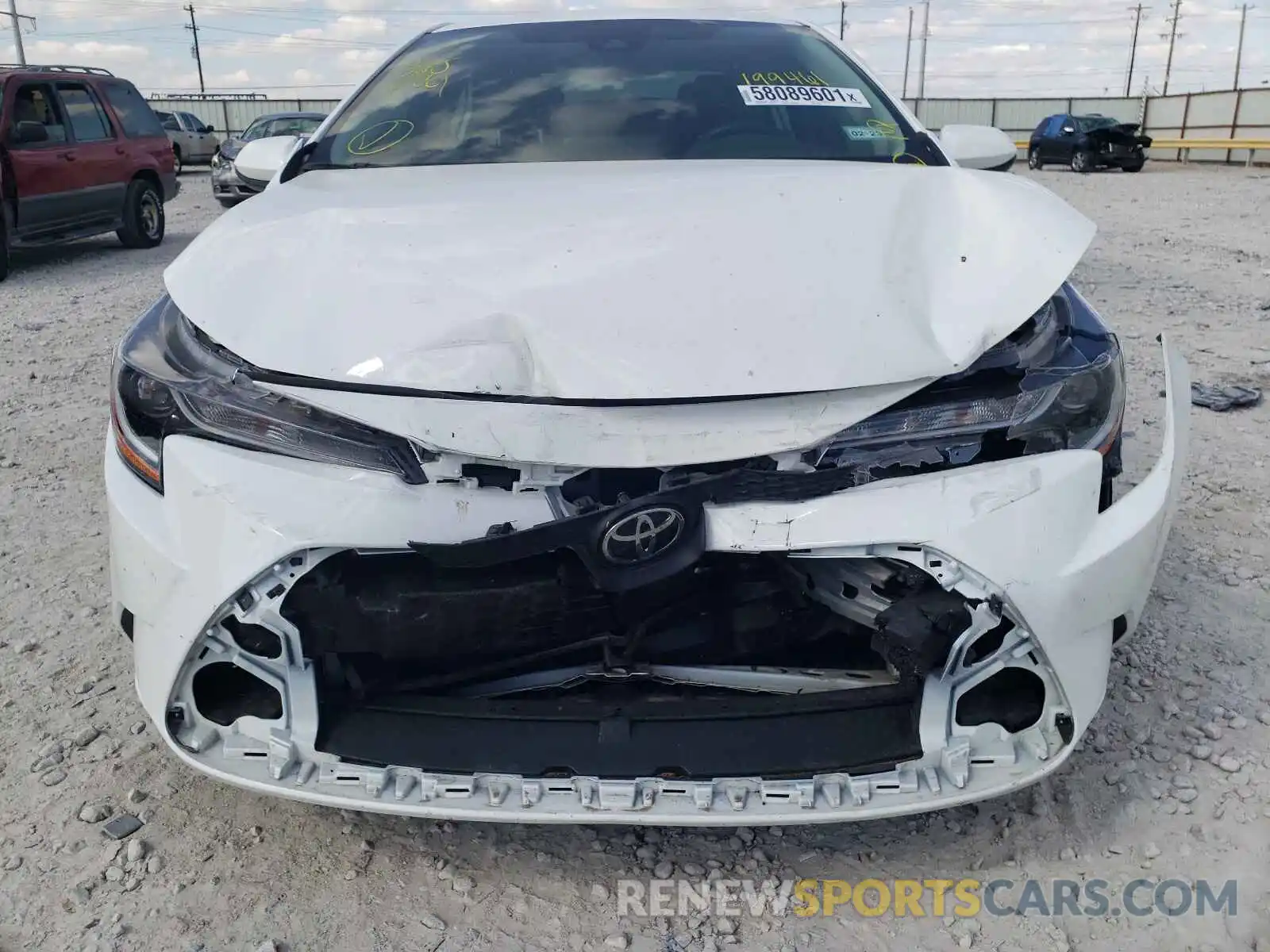 9 Photograph of a damaged car 5YFDPMAE5MP199461 TOYOTA COROLLA 2021