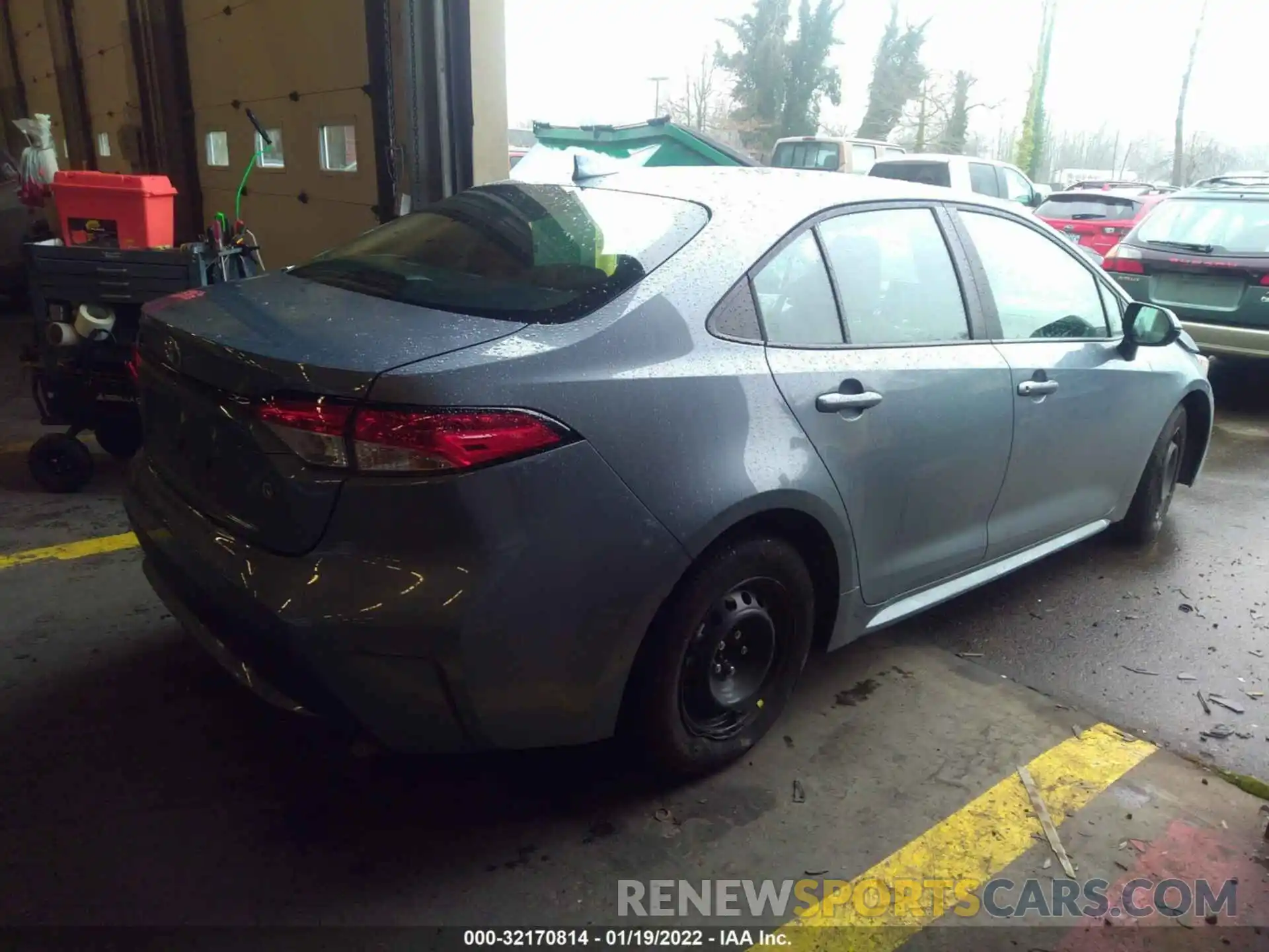 4 Photograph of a damaged car 5YFDPMAE7MP228524 TOYOTA COROLLA 2021