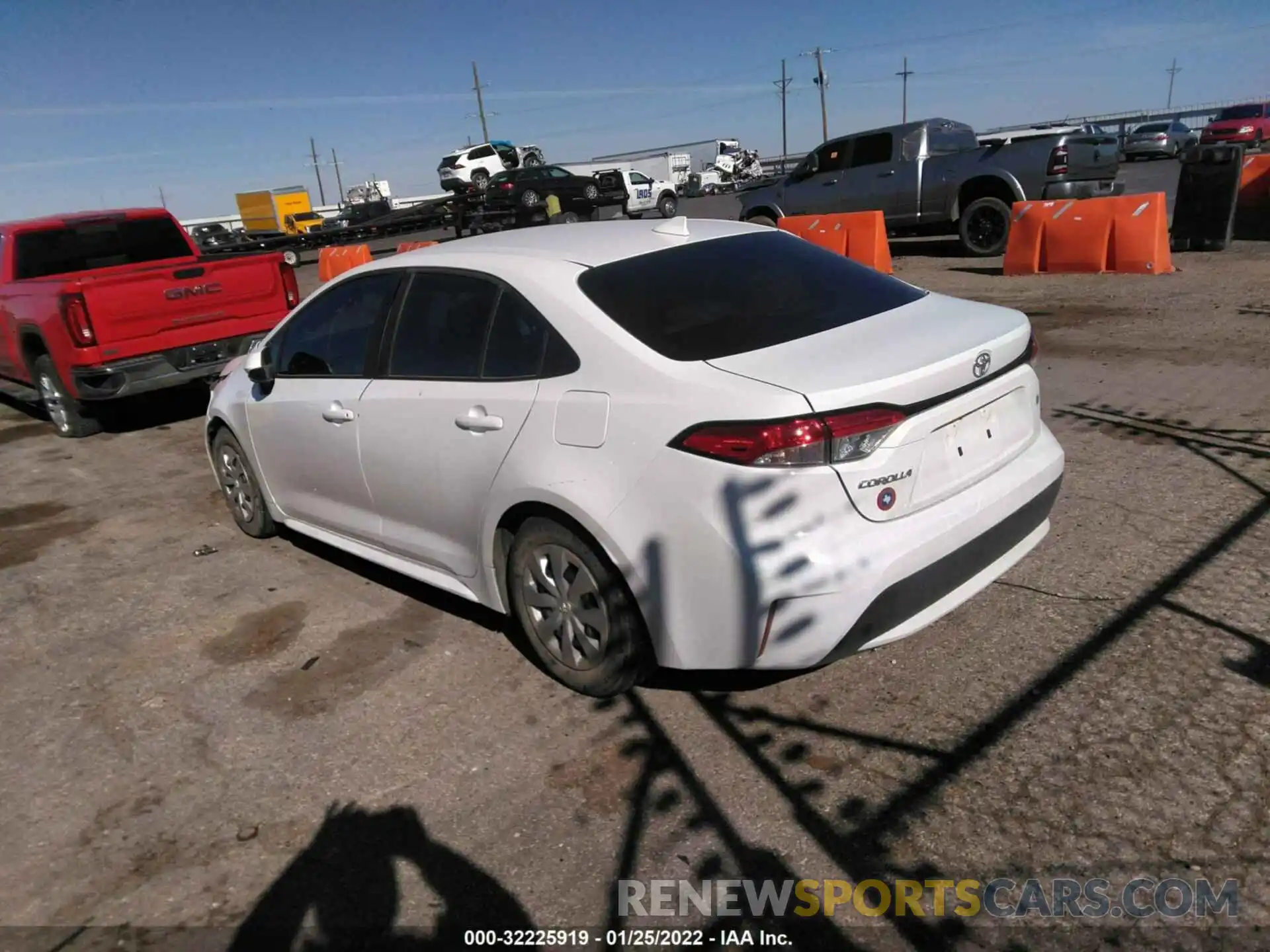 3 Photograph of a damaged car 5YFDPMAE8MP176160 TOYOTA COROLLA 2021