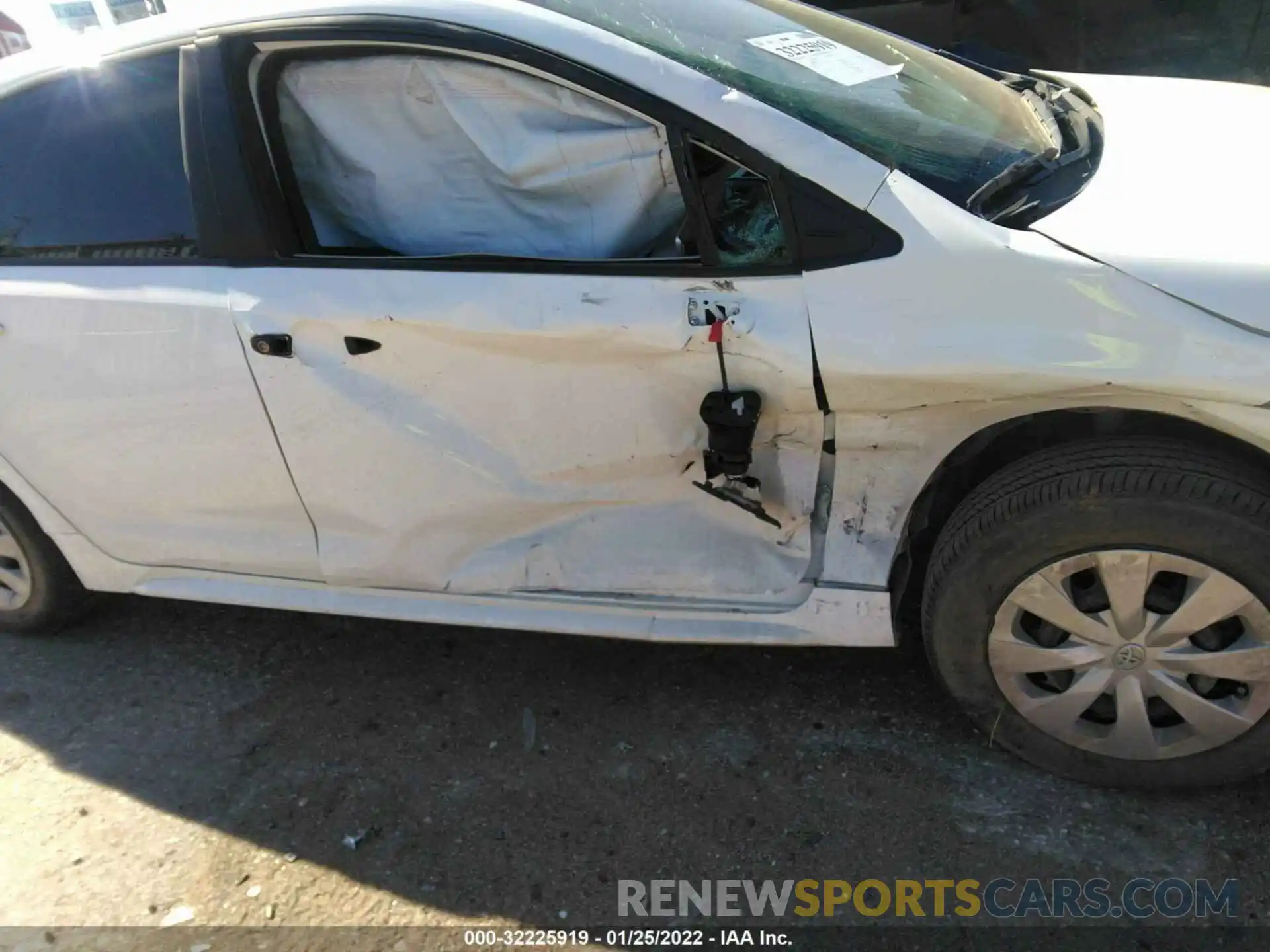 6 Photograph of a damaged car 5YFDPMAE8MP176160 TOYOTA COROLLA 2021