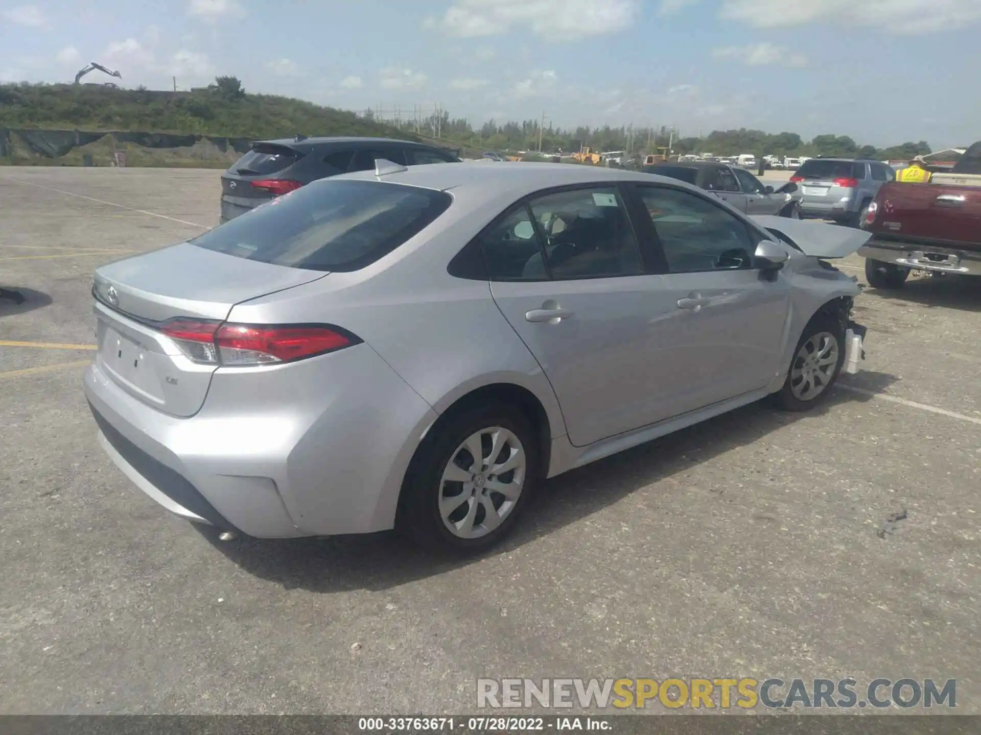 4 Photograph of a damaged car 5YFEPMAE0MP151872 TOYOTA COROLLA 2021